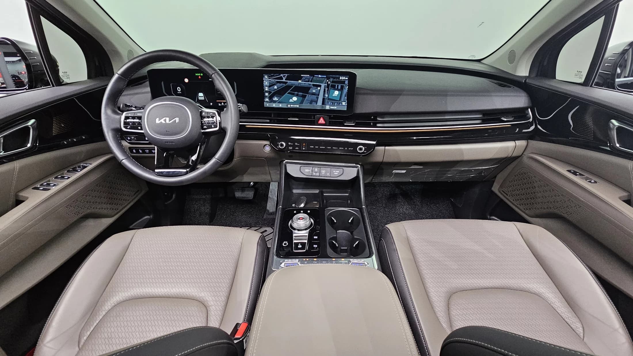 Kia Carnival 7-Seater Gravity, 2023 г. 23371 км. — фото 7