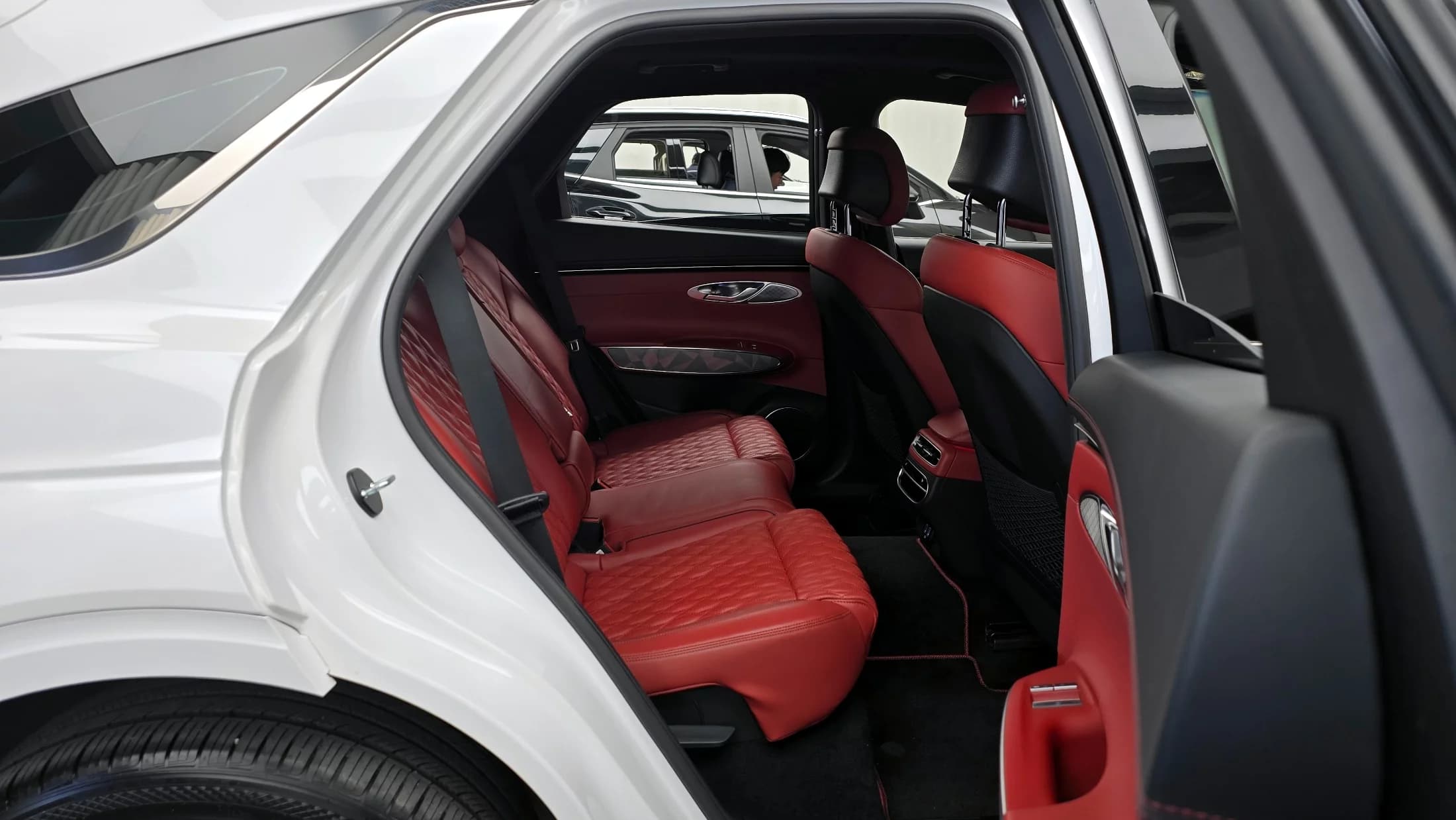 Genesis GV70 2.5T Gasoline AWD, 2021 г. 62241 км. — фото 12