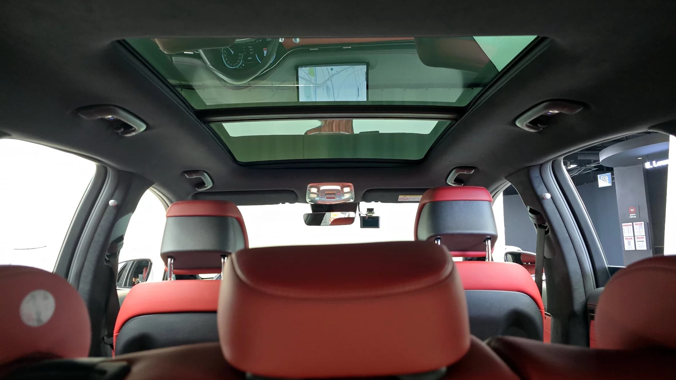 Genesis GV70 2.5T Gasoline AWD, 2021 г. 62241 км. — фото 18