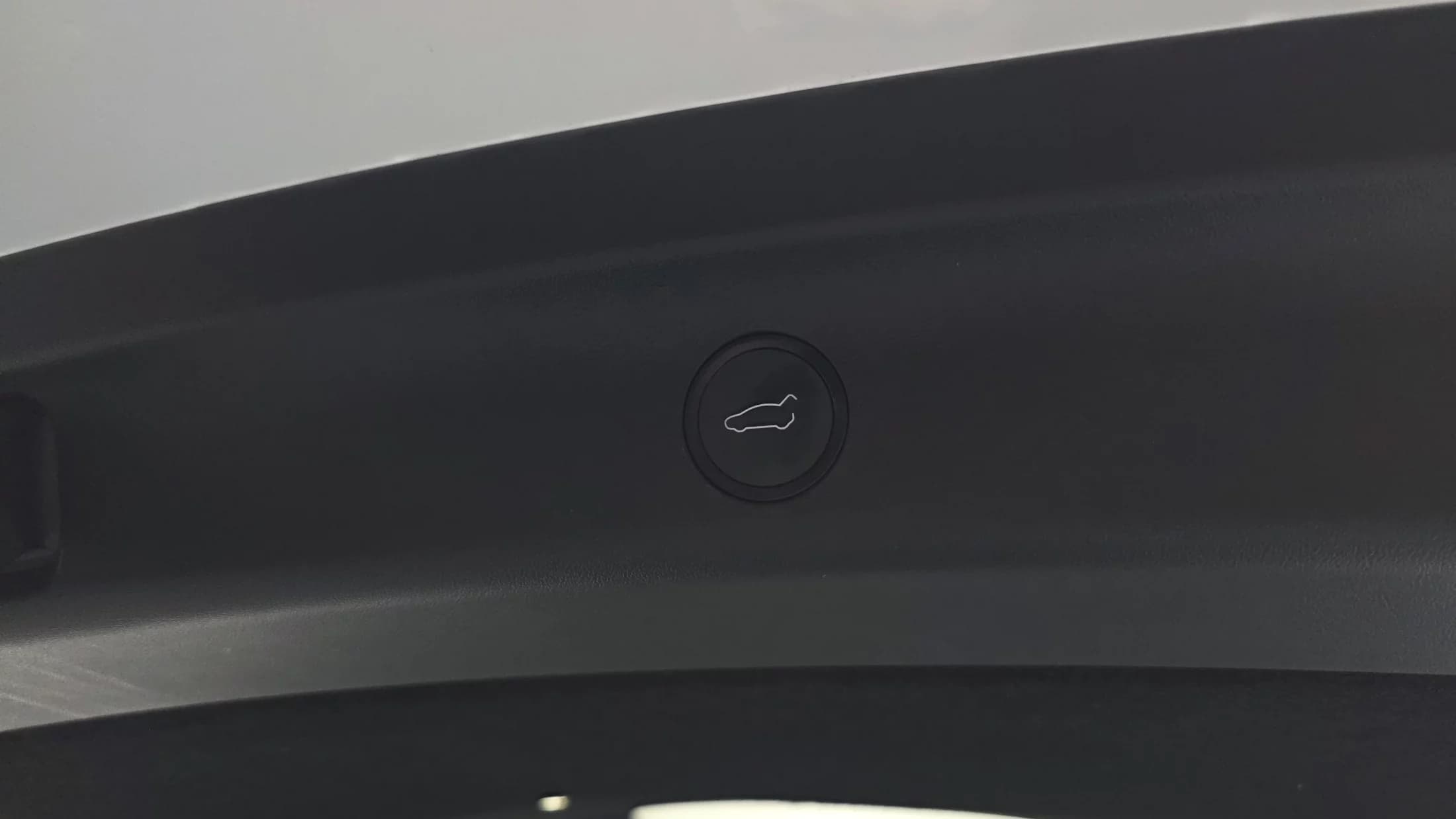 Tesla Model Y RWD, электромобиль, 2024 г. 20792 км. — фото 20
