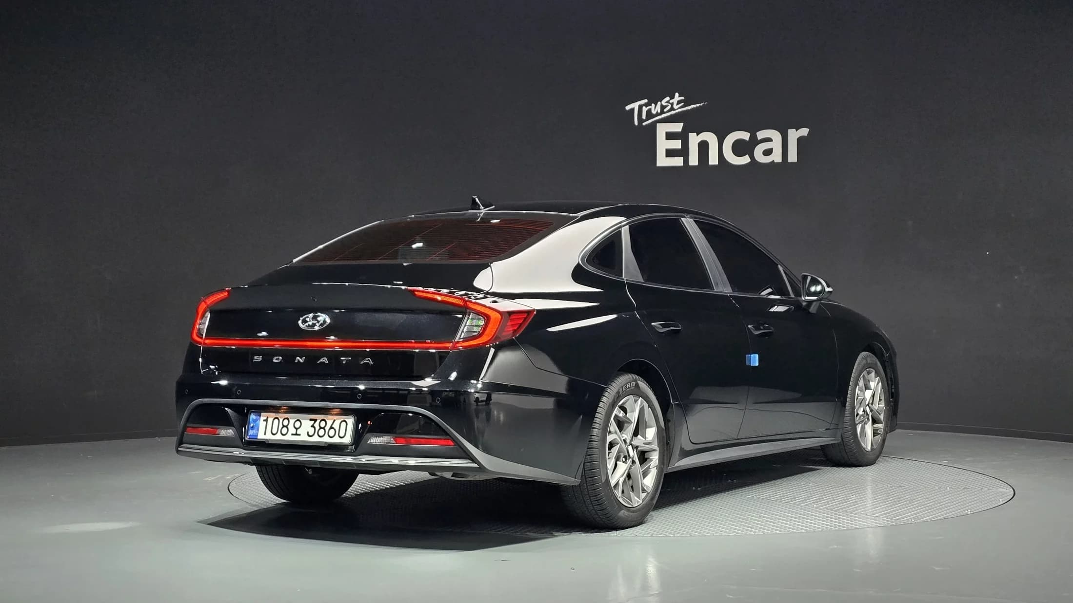 Hyundai Sonata 2.0 Premium Family, 2021 г. 38513 км. — фото 2