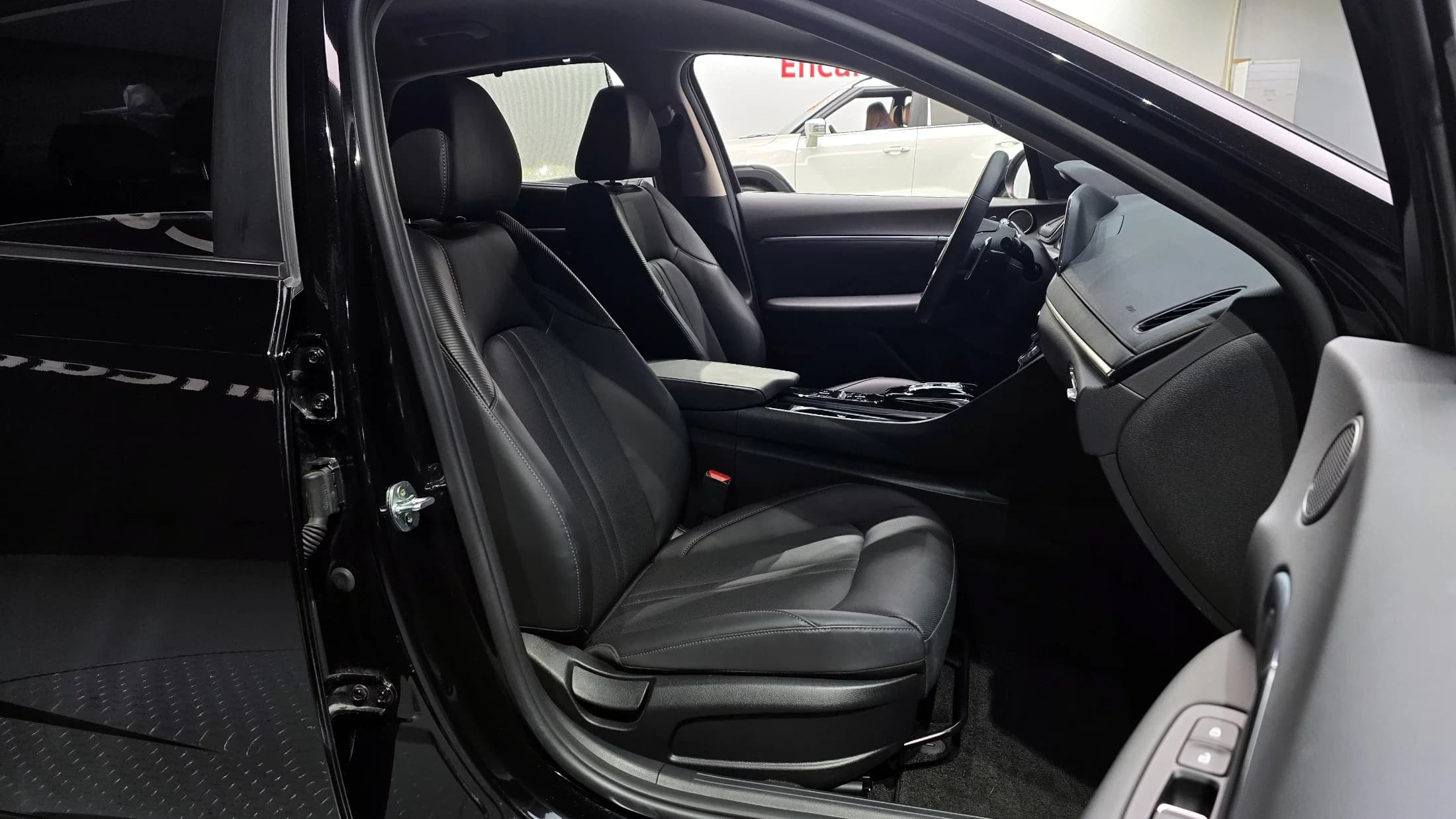 Hyundai Sonata 2.0 Premium Family, 2021 г. 38513 км. — фото 10