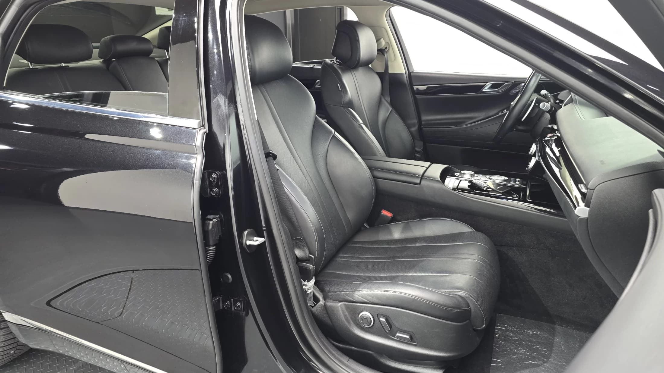 Genesis G80 Gasoline 2.5 Turbo AWD, 2021 г. 86667 км. — фото 10