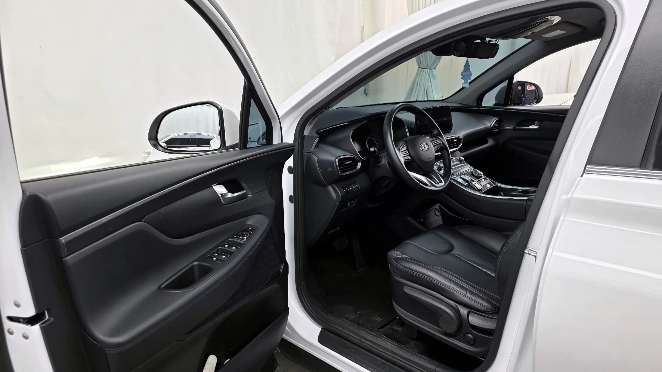Hyundai Santa Fe HEV 1.6 4WD Exclusive, гибрид, 2021 г. 41667 км. — фото 10