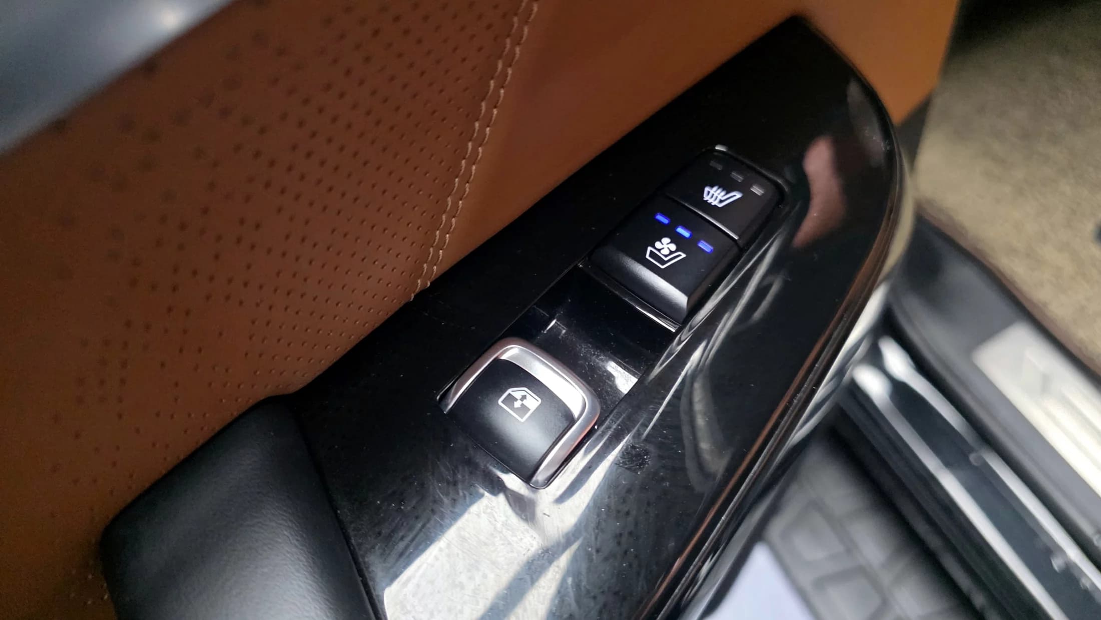 Kia Mohave Diesel 3.0 4WD 6-Seater Masters, 2022 г. 25664 км. — фото 16