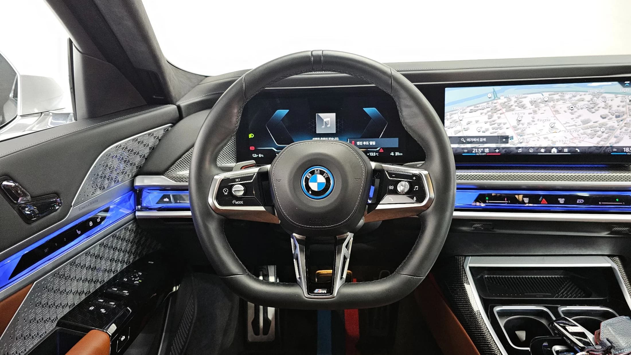 BMW i7 xDrive 60 M sport, электромобиль, 2024 г. 45358 км. — фото 13