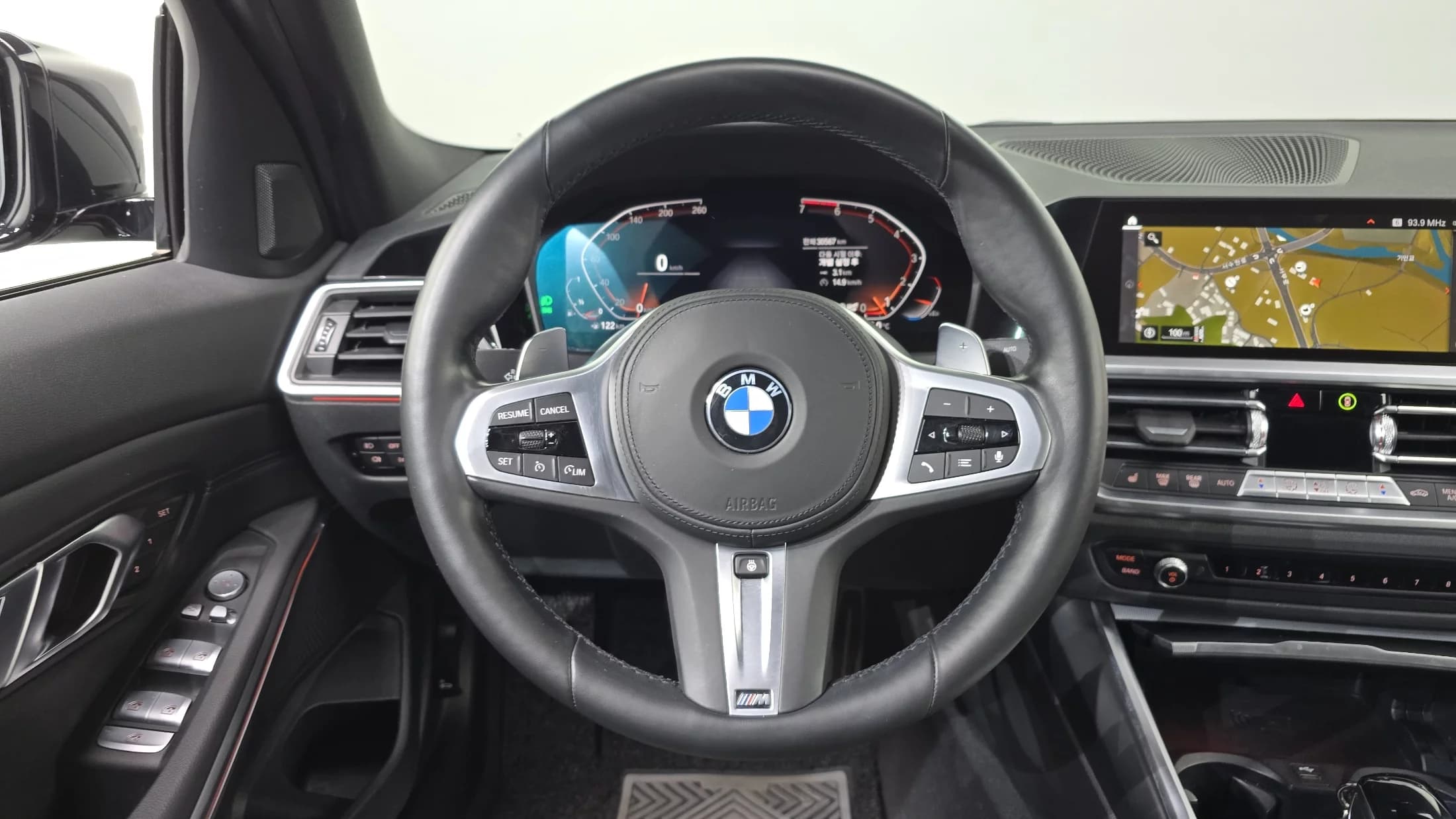 BMW 3-Series 320i M Sport, 2022 г. 30646 км. — фото 13
