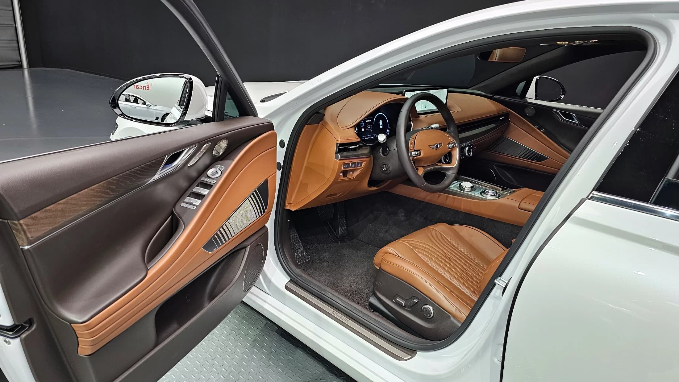 Genesis G80 Gasoline 2.5 Turbo 2WD, 2023 г. 20324 км. — фото 11