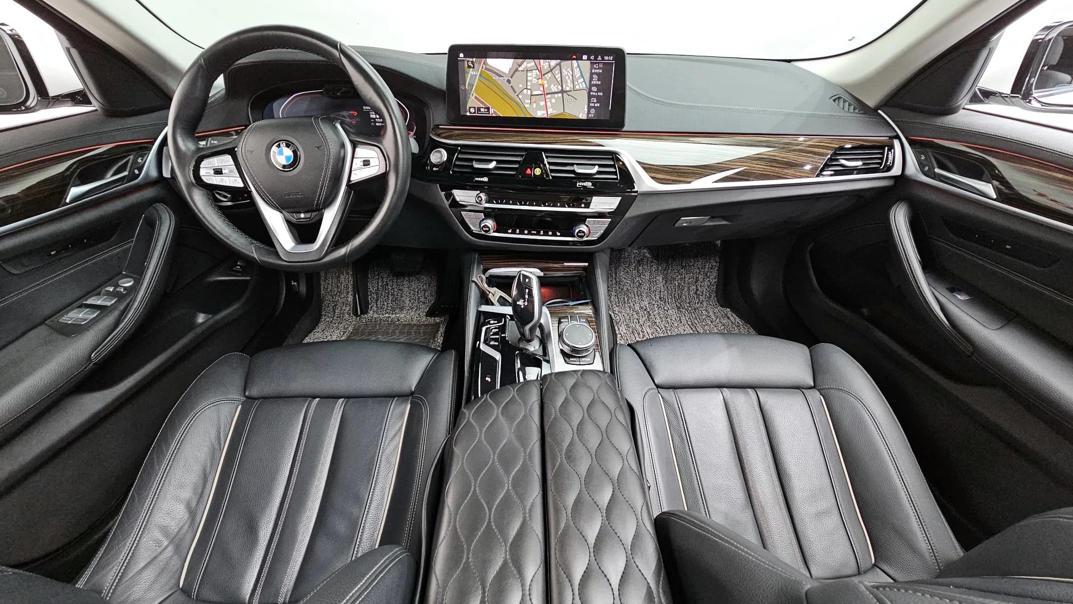 BMW 5-Series 520i Luxury, 2022 г. 84594 км. — фото 7