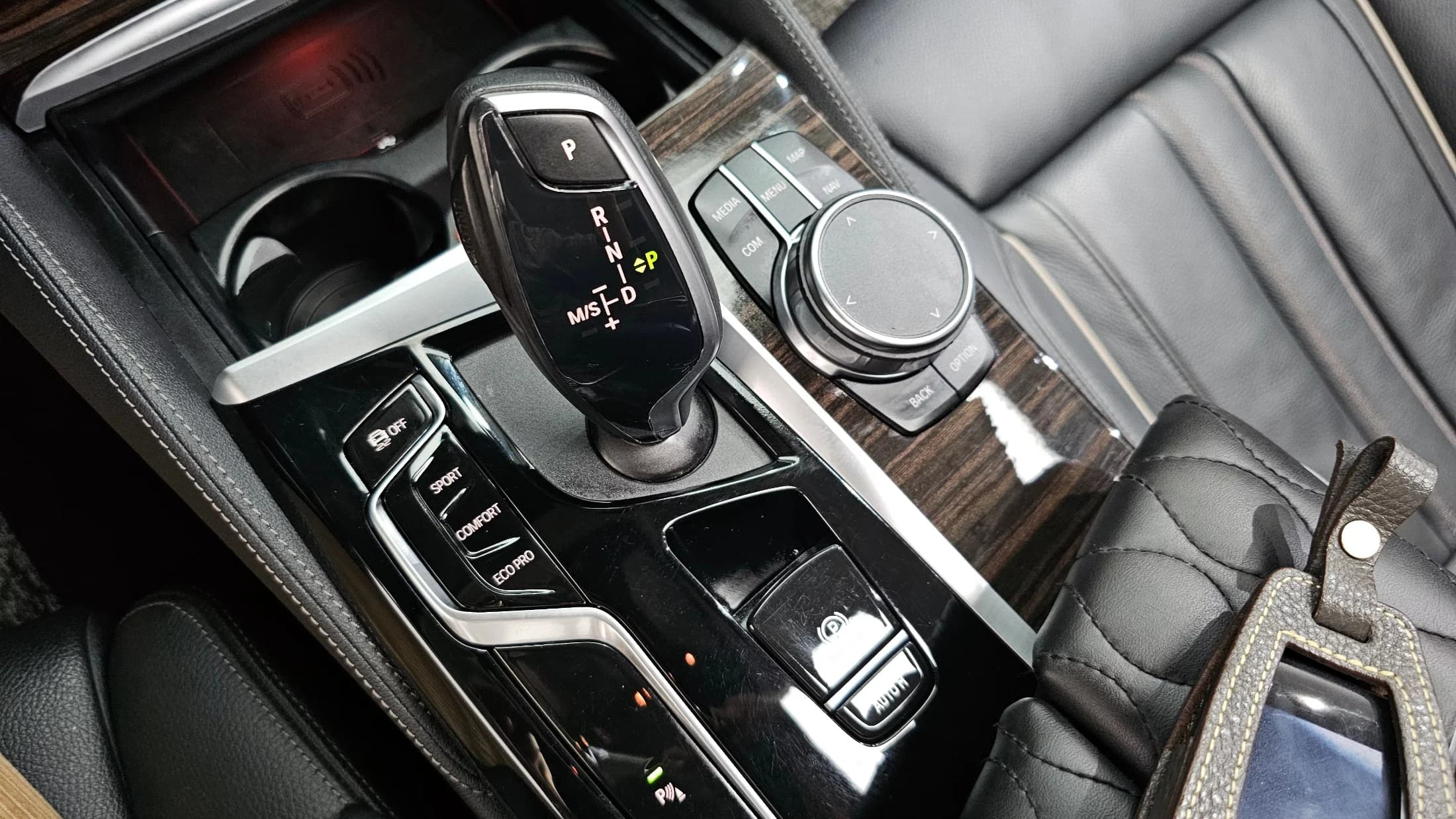 BMW 5-Series 520i Luxury, 2022 г. 84594 км. — фото 9