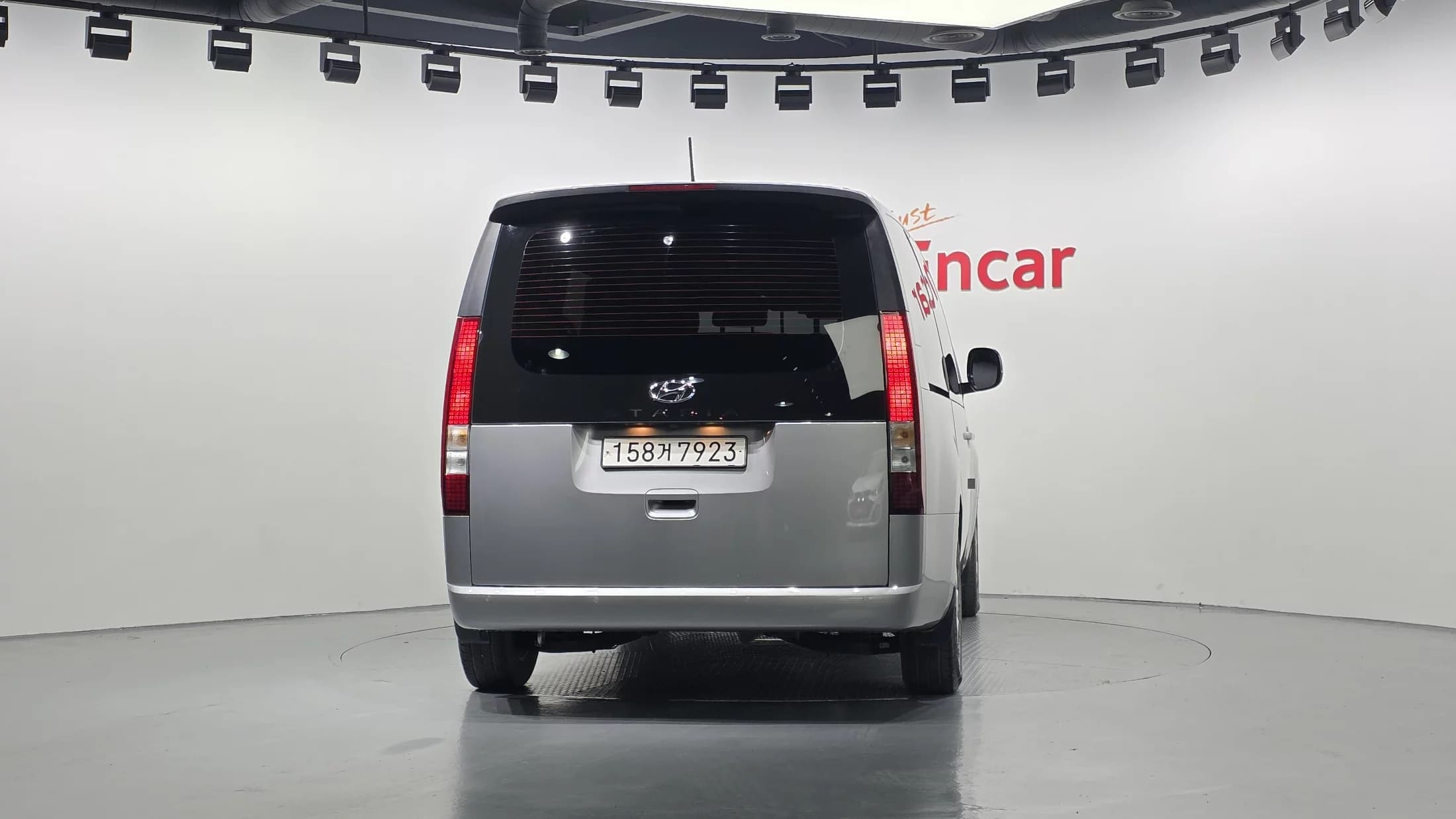 Hyundai Staria Tourer 9-Seater Modern, 2023 г. 53941 км. — фото 4