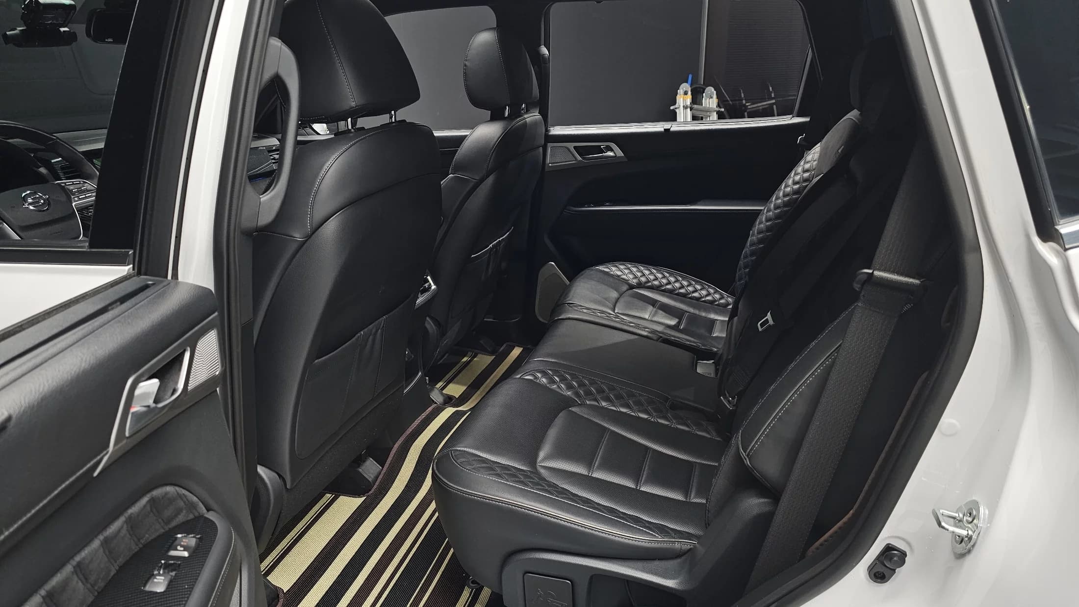 SsangYong Rexton Diesel 2.2 4WD The Black, 2022 г. 102360 км. — фото 12