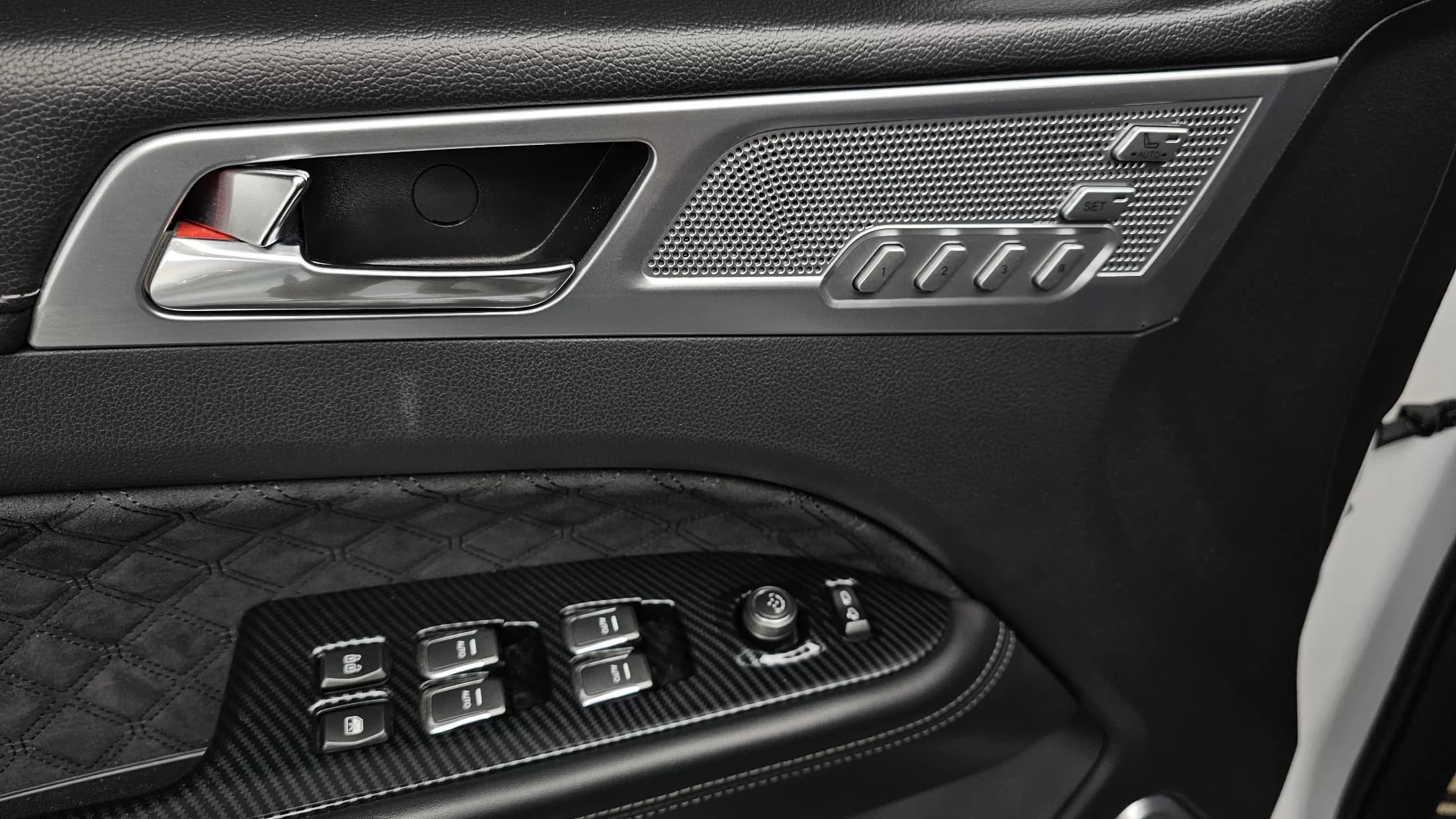SsangYong Rexton Diesel 2.2 4WD The Black, 2022 г. 102360 км. — фото 18
