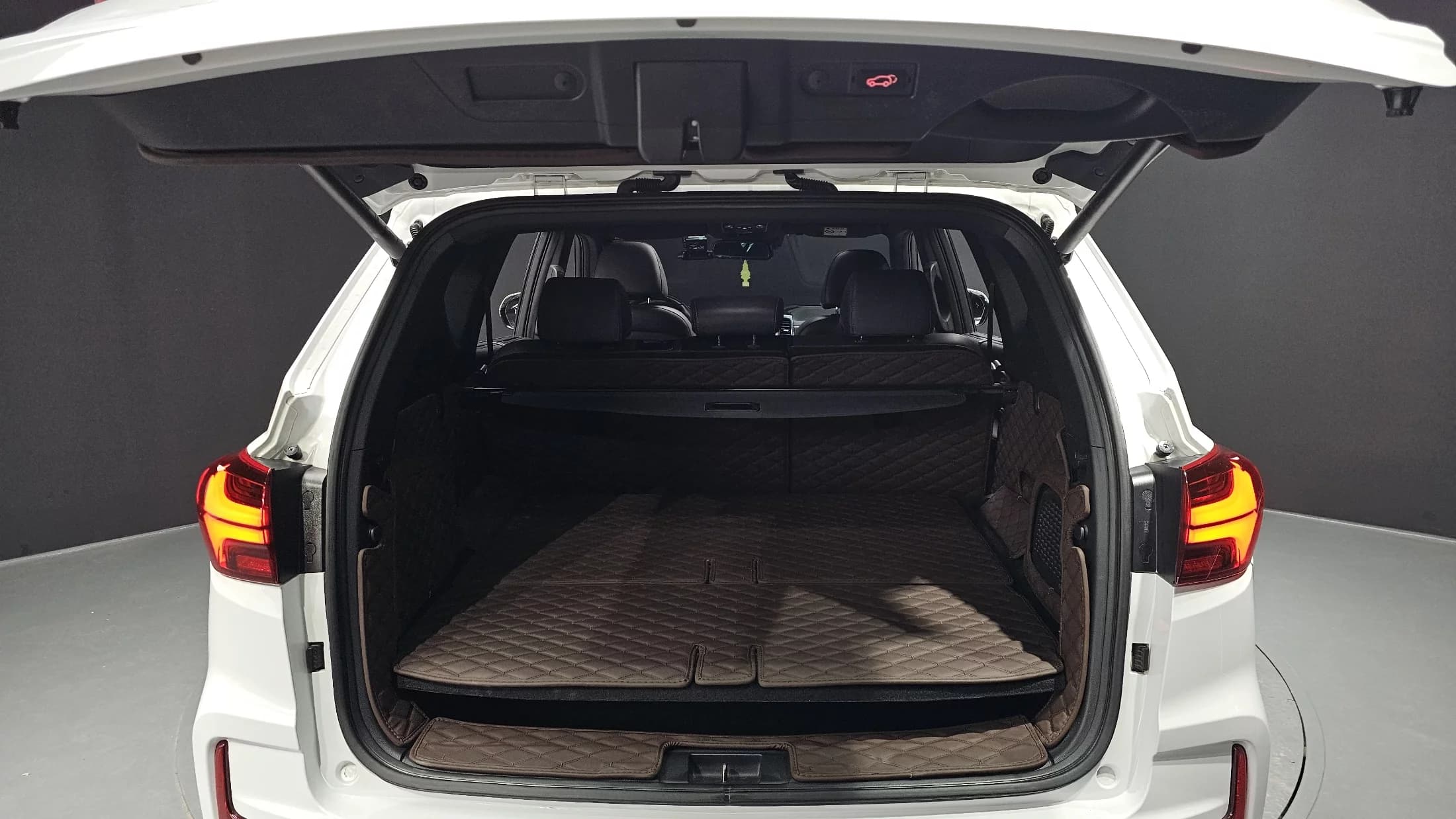 SsangYong Rexton Diesel 2.2 4WD The Black, 2022 г. 102360 км. — фото 20