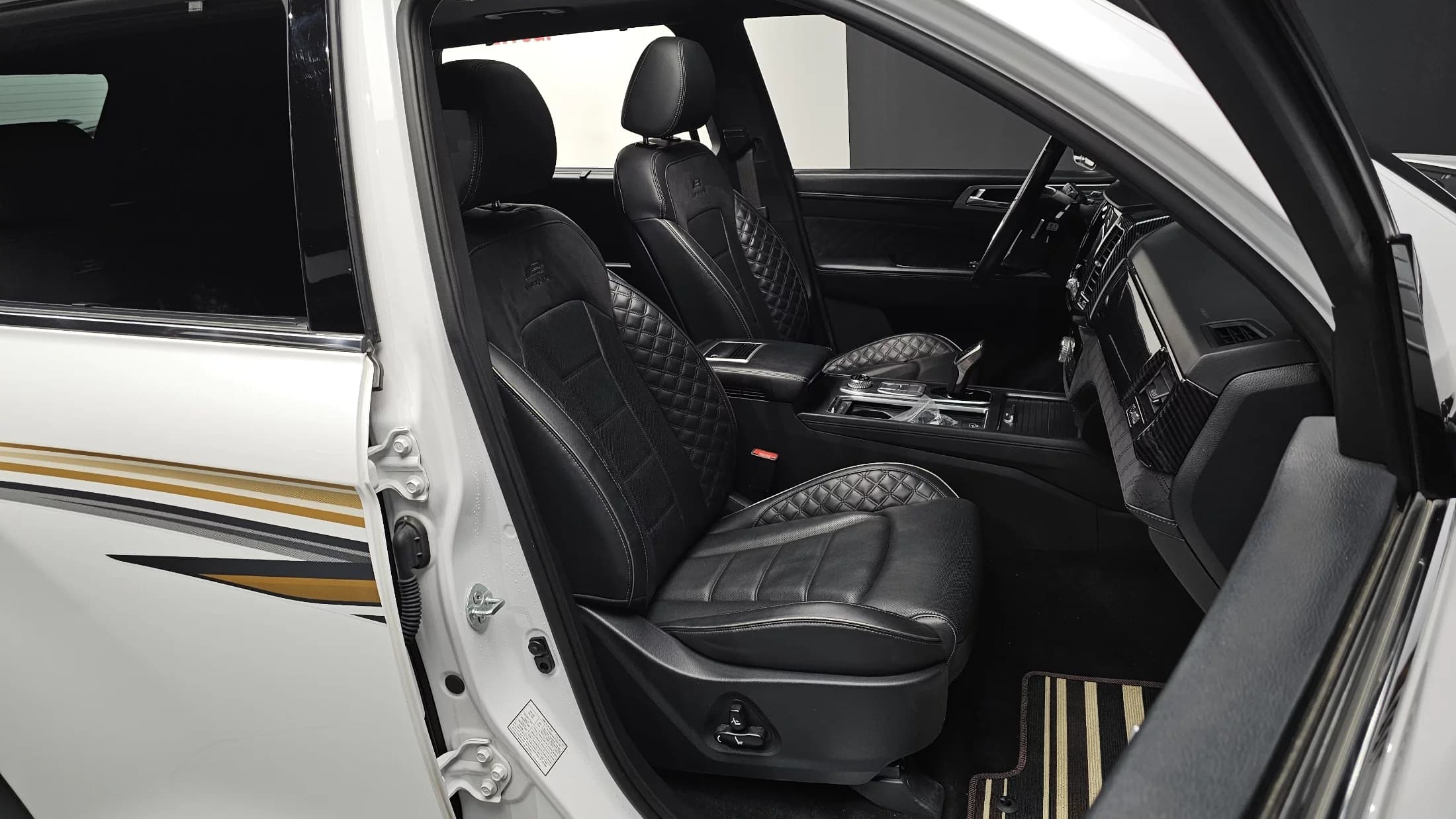 SsangYong Rexton Diesel 2.2 4WD The Black, 2022 г. 102360 км. — фото 10