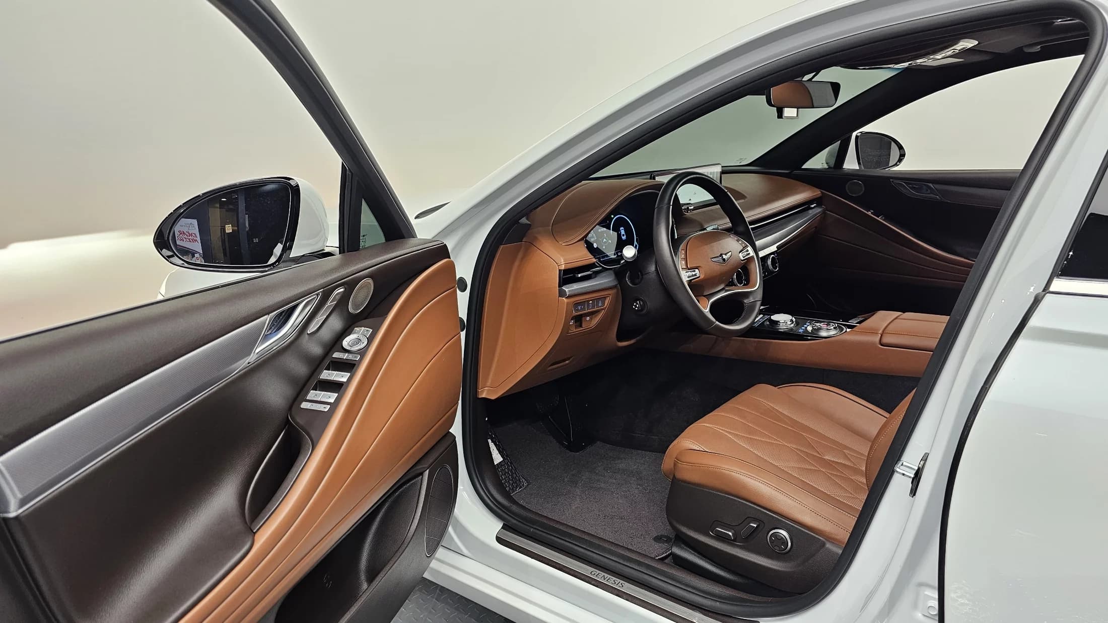 Genesis G80 Gasoline 2.5 Turbo AWD, 2023 г. 105613 км. — фото 10