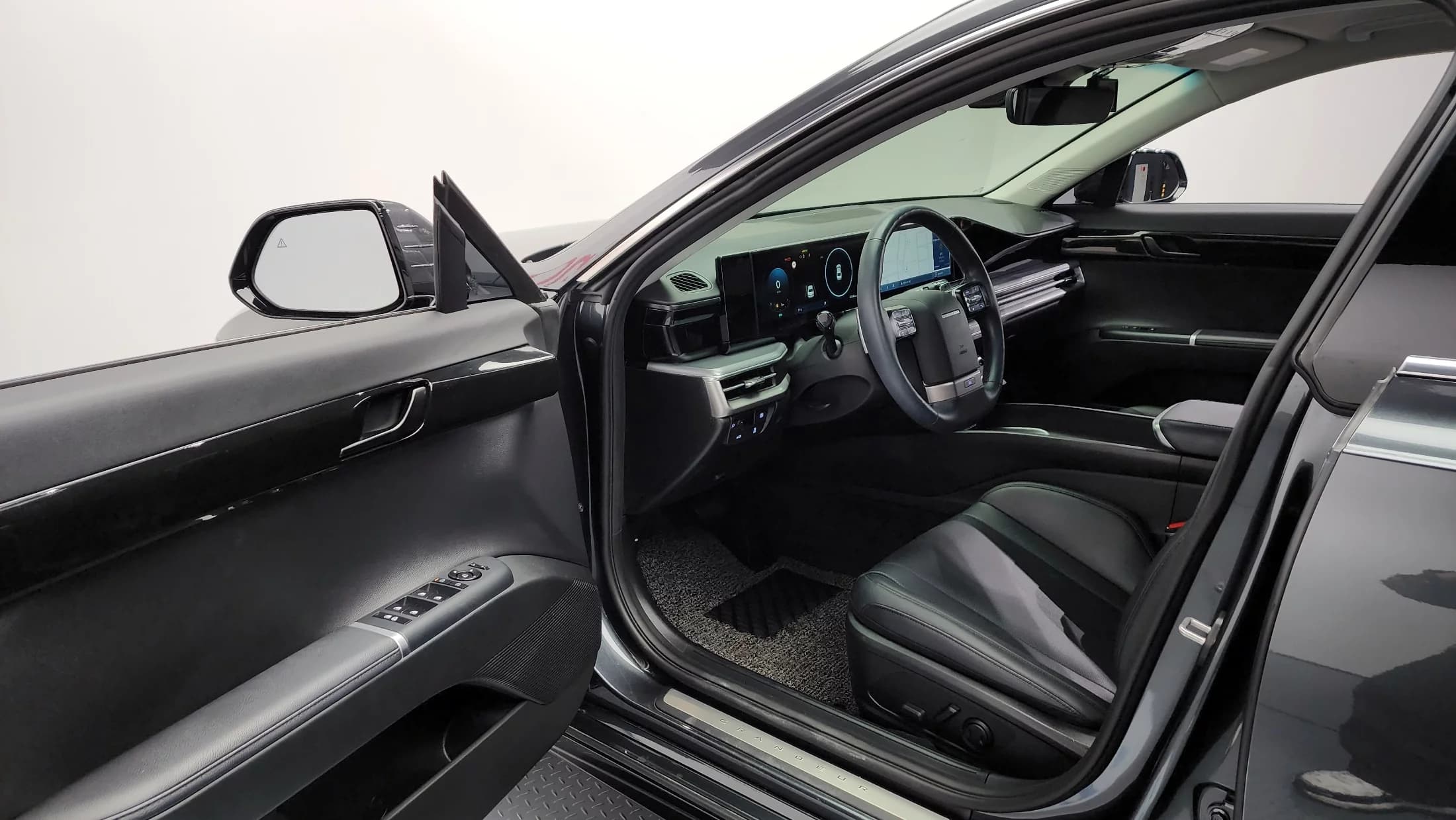 Hyundai Grandeur 3.5 Gasoline 2WD Premium, 2022 г. 22103 км. — фото 10