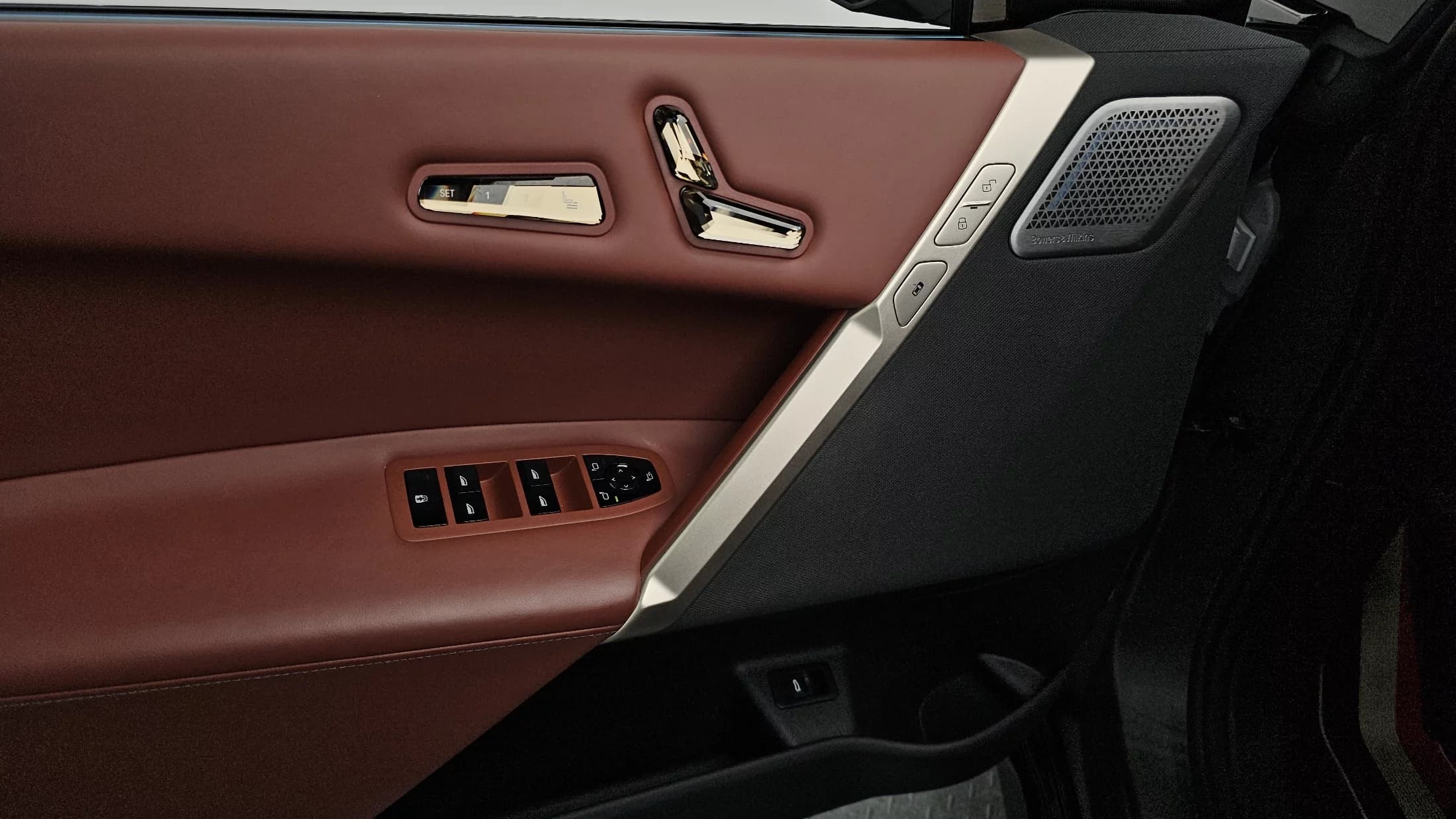 BMW iX xDrive50 Sports Plus, электромобиль, 2023 г. 33373 км. — фото 17