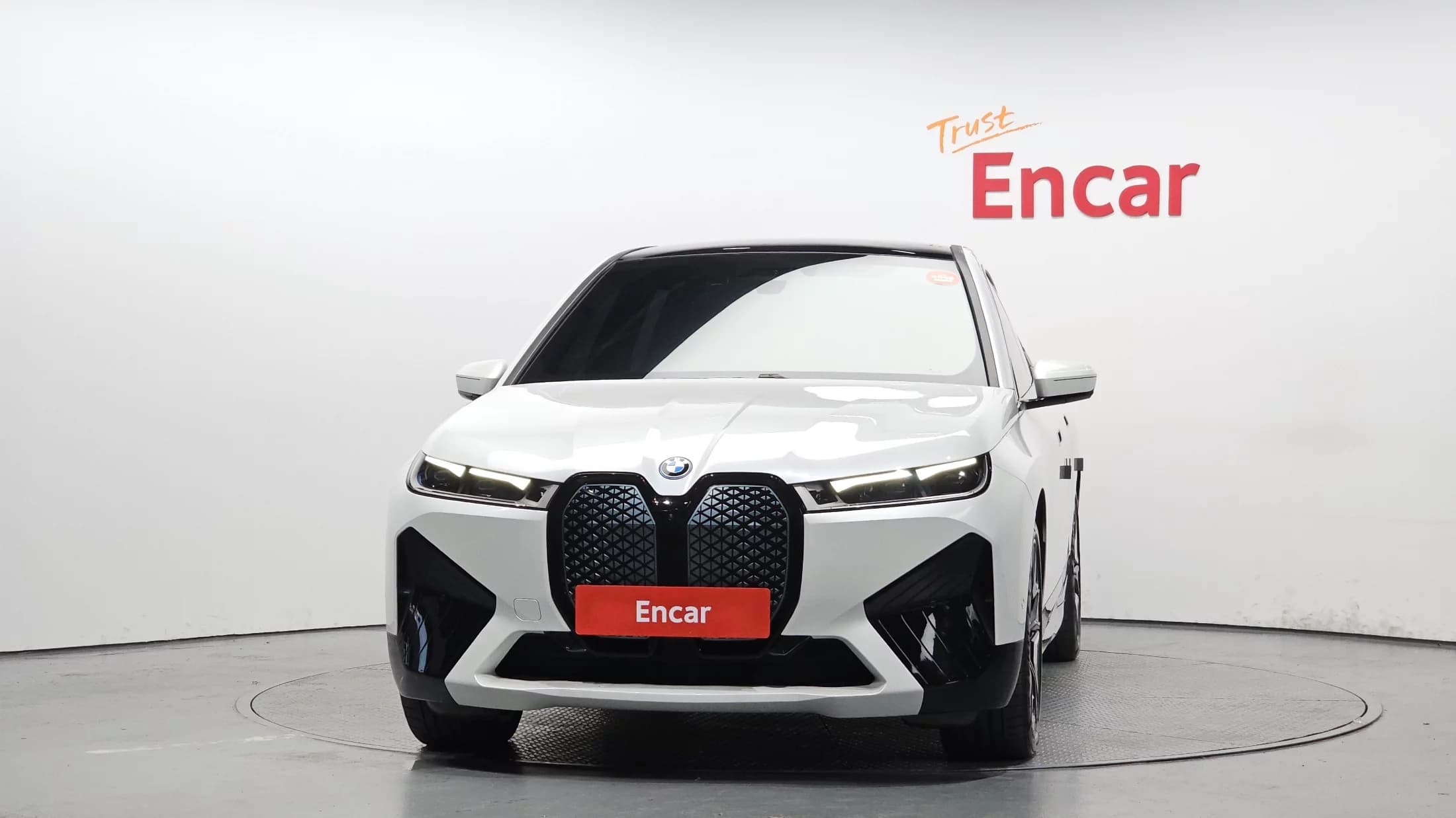 BMW iX xDrive50 Sports Plus, электромобиль, 2023 г. 33373 км. — фото 3