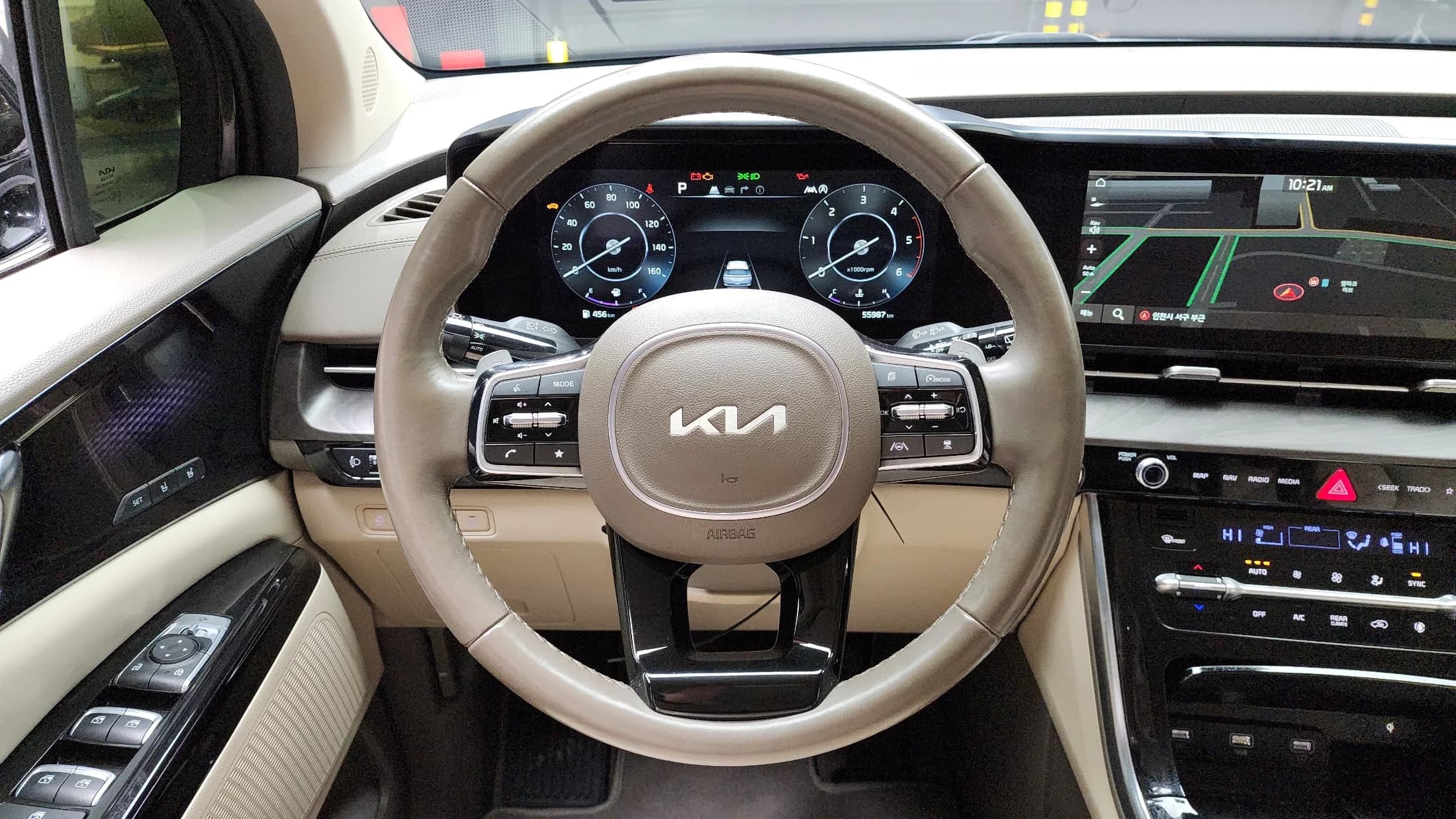 Kia Carnival 11-Seater Signature, 2022 г. 56116 км. — фото 13