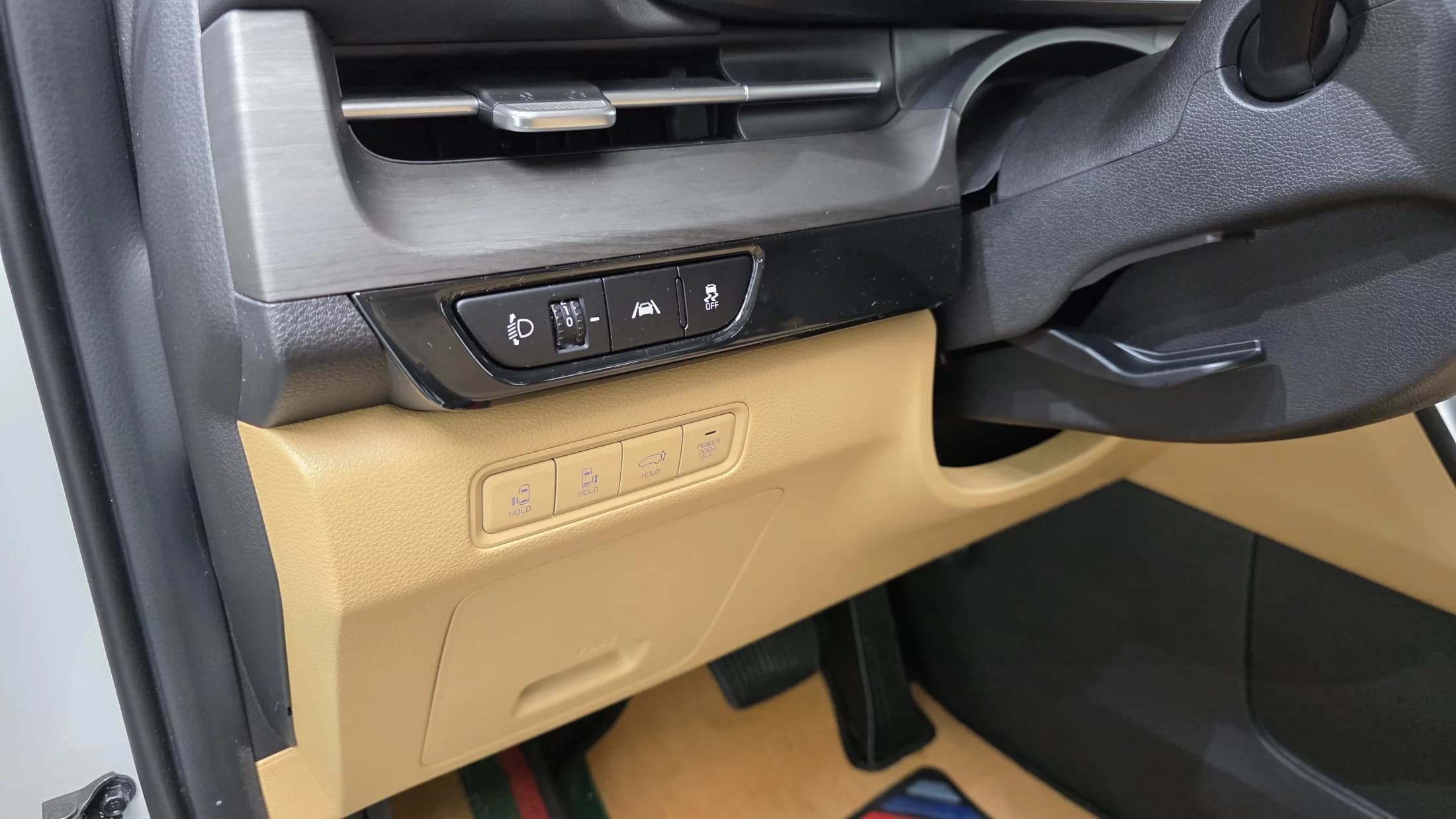 Kia Carnival Gasoline 9-Seater Signature, 2023 г. 66035 км. — фото 14