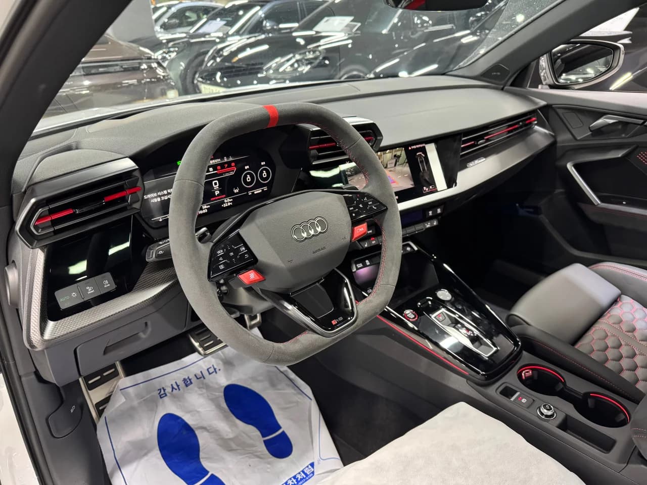 Audi RS3 2.5 TFSI Quattro Carbon Edition, 2025 г. — фото 4