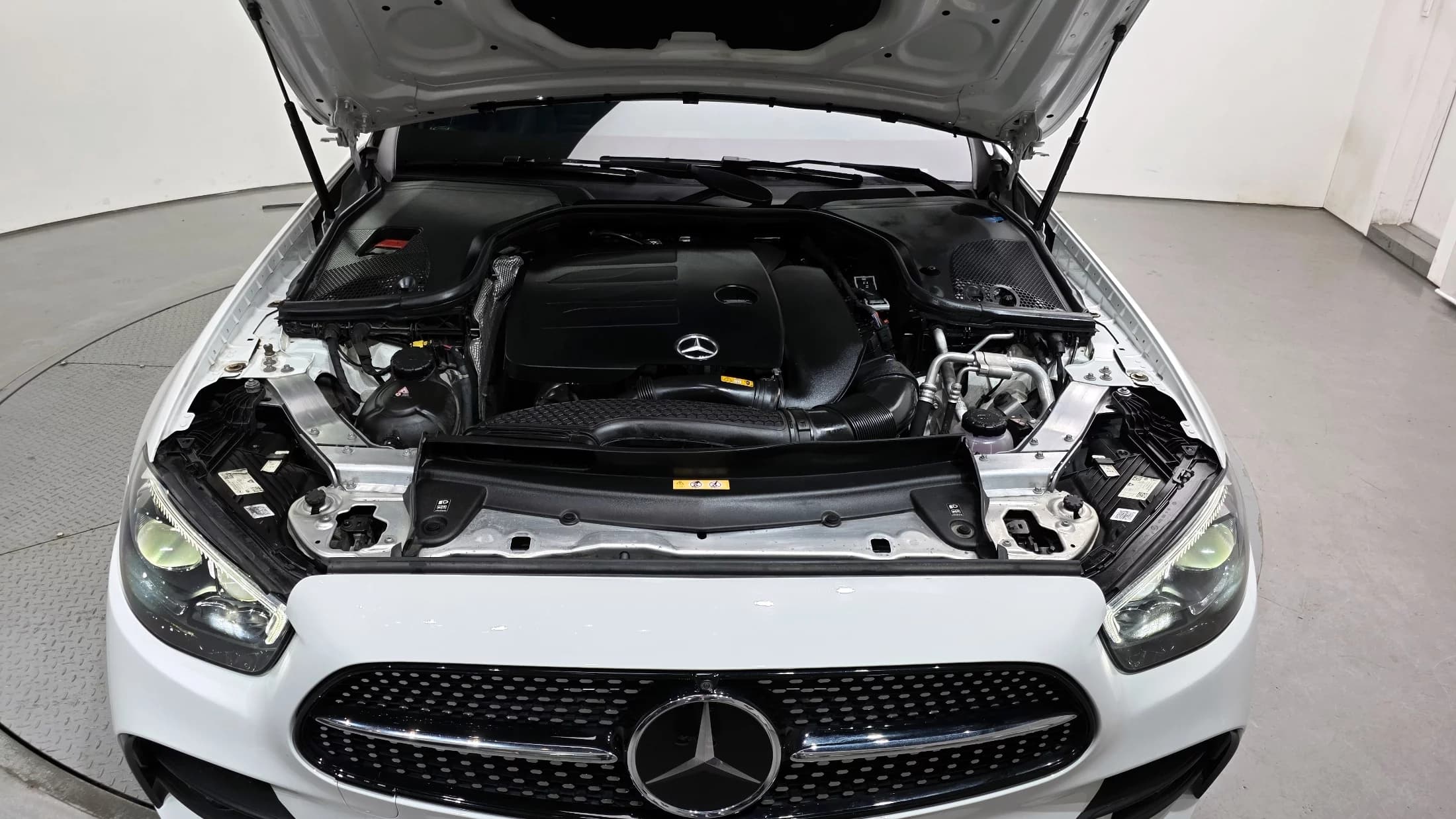 Mercedes-Benz E-Class E350 4MATIC AMG Line, 2022 г. 63658 км. — фото 6