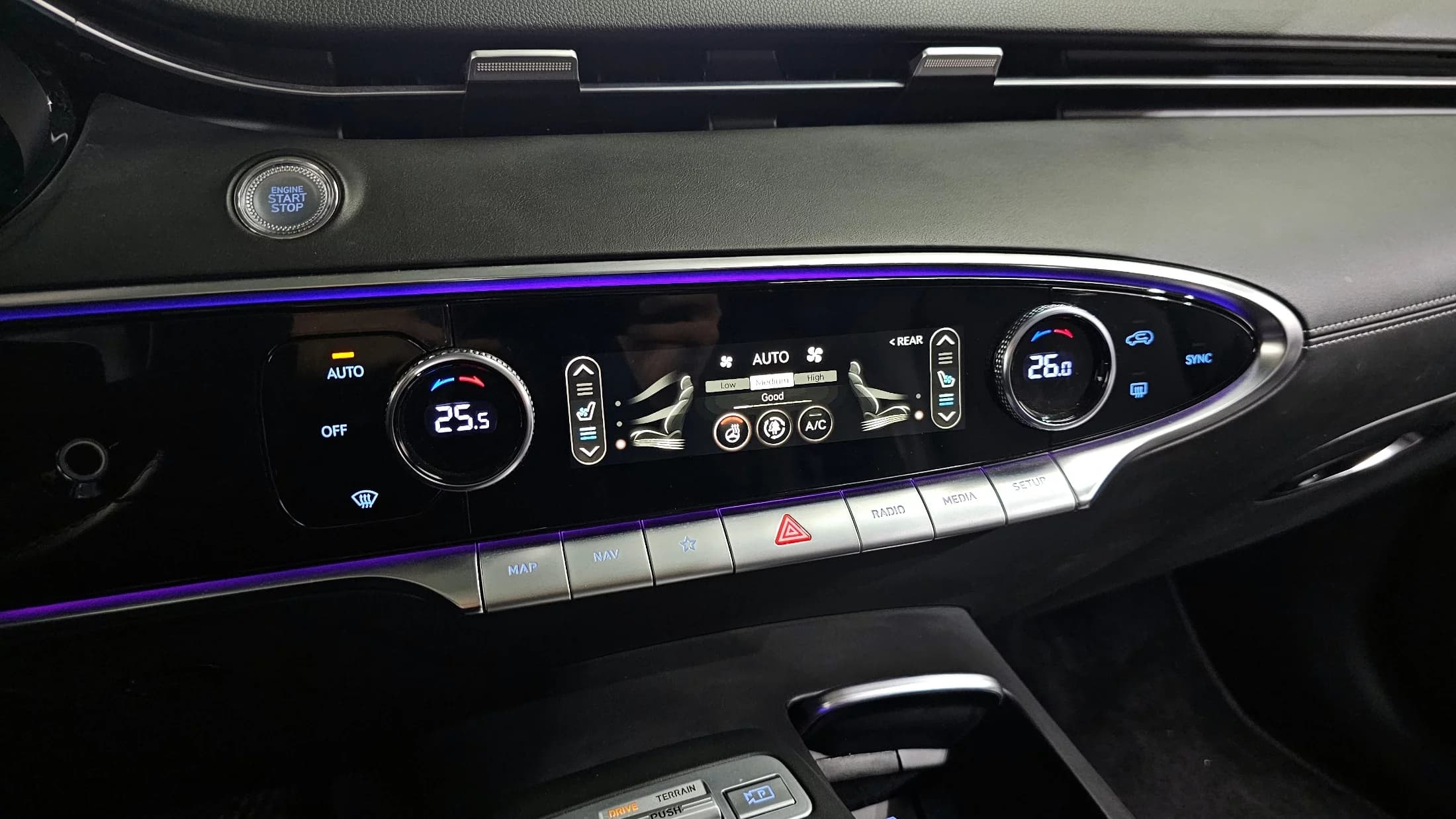 Genesis GV70 2.5T Gasoline AWD, 2021 г. 41605 км. — фото 17