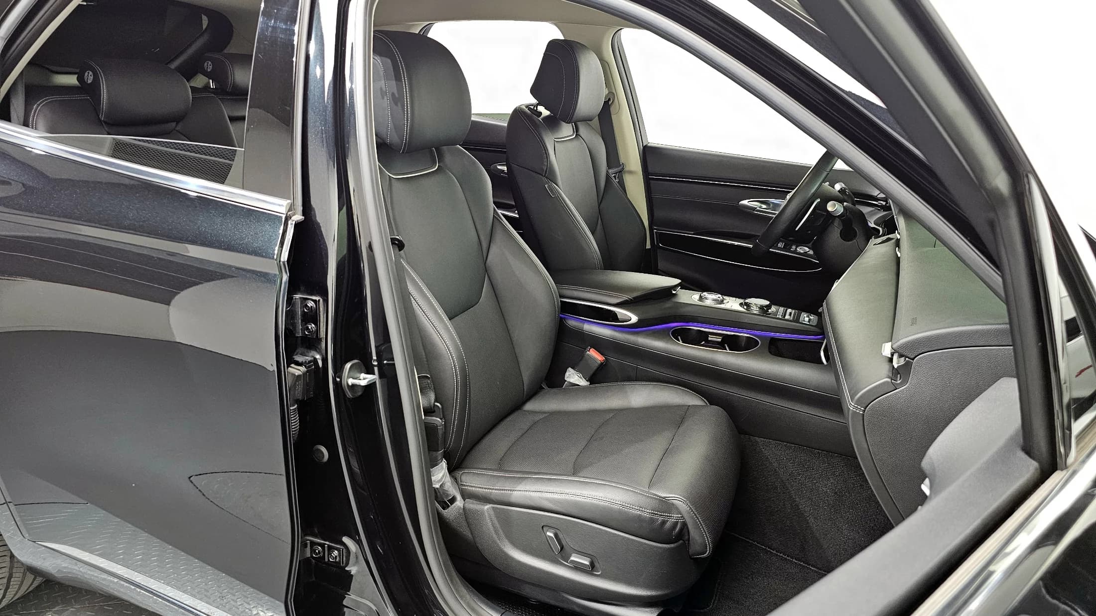 Genesis GV70 2.5T Gasoline AWD, 2021 г. 41605 км. — фото 10