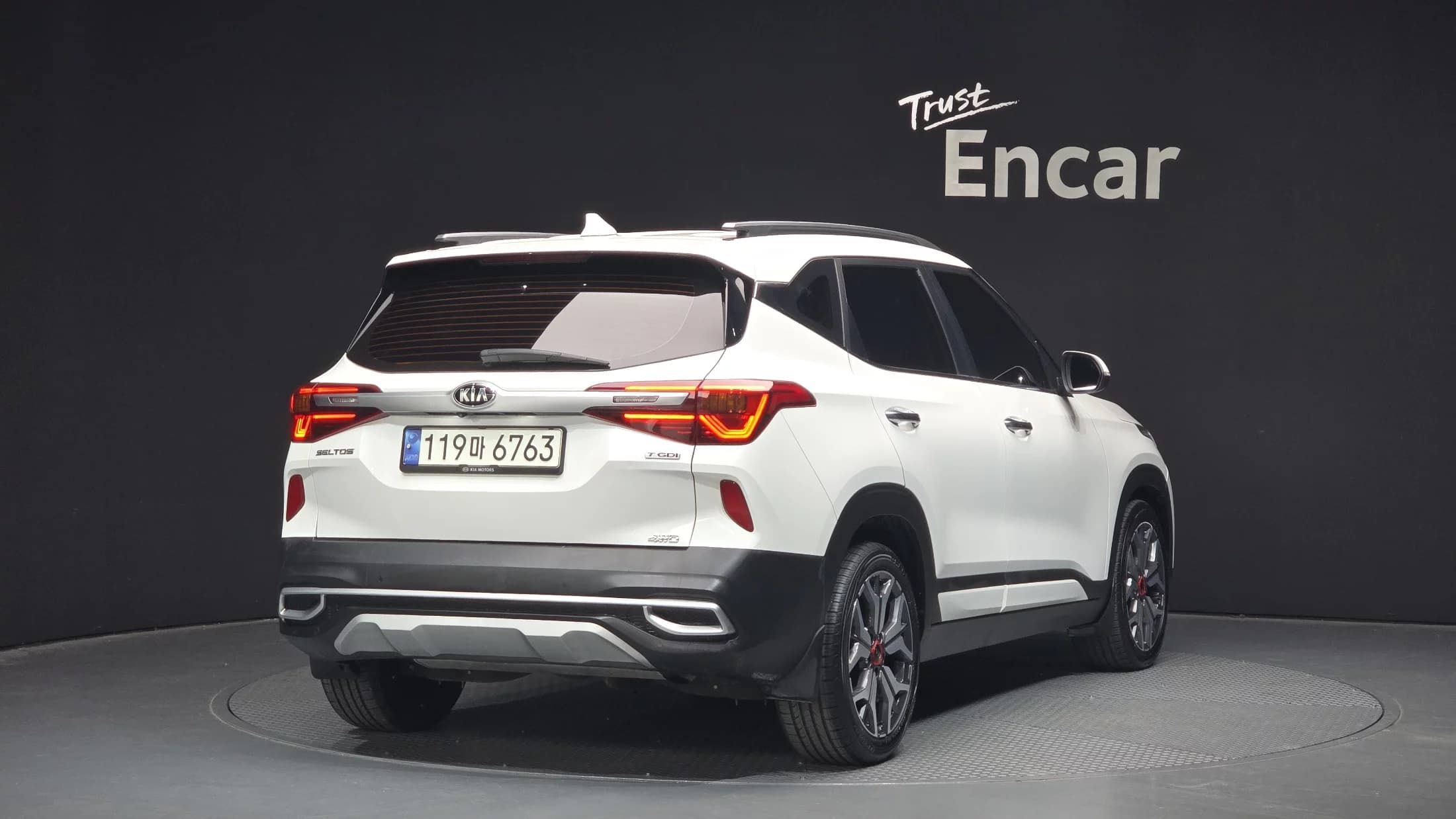 Kia Seltos Gasoline 1.6 Turbo 4WD Signature, 2021 г. 45973 км. — фото 2