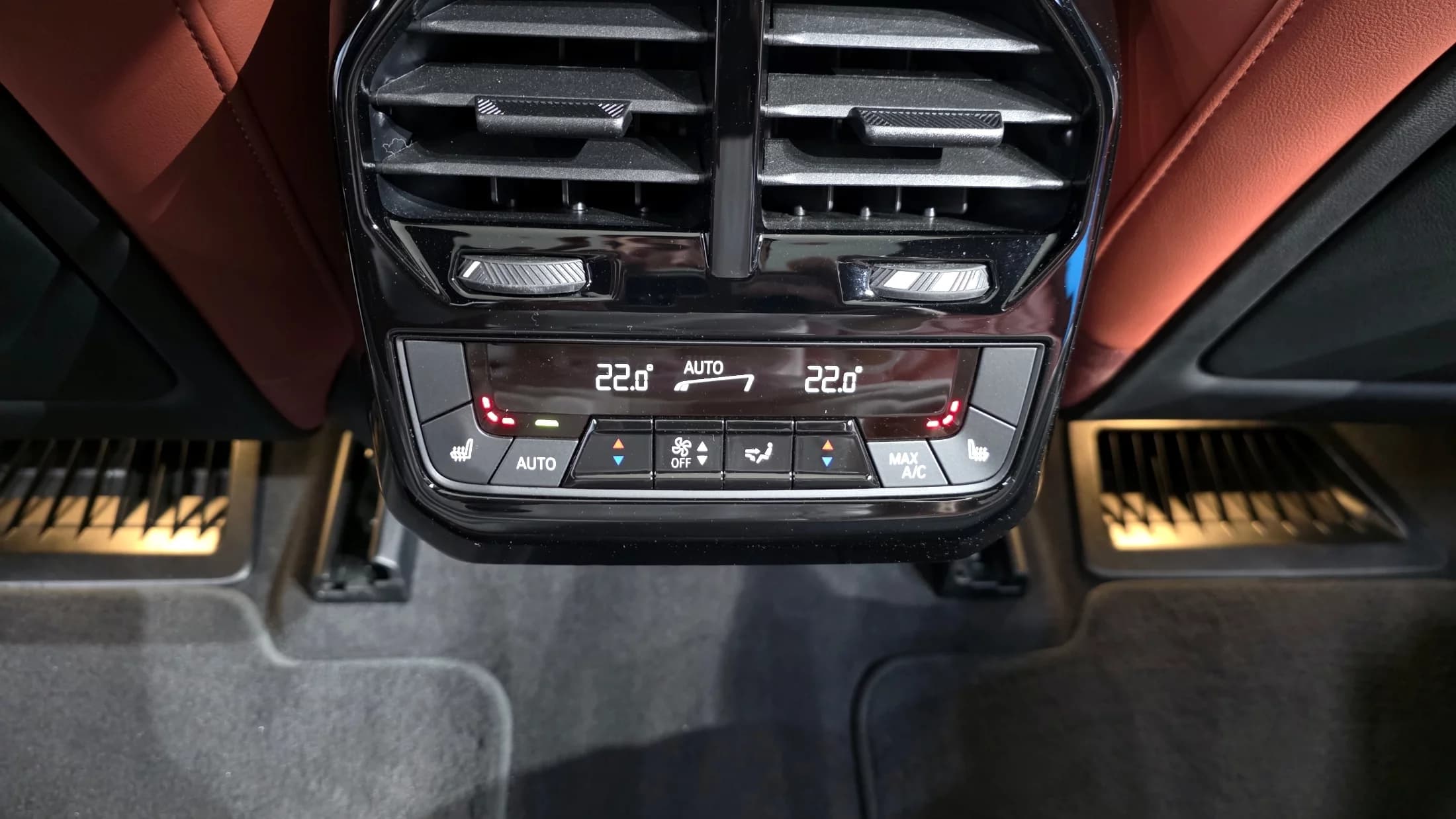 BMW iX xDrive50 Sports Plus, электромобиль, 2023 г. 36309 км. — фото 19
