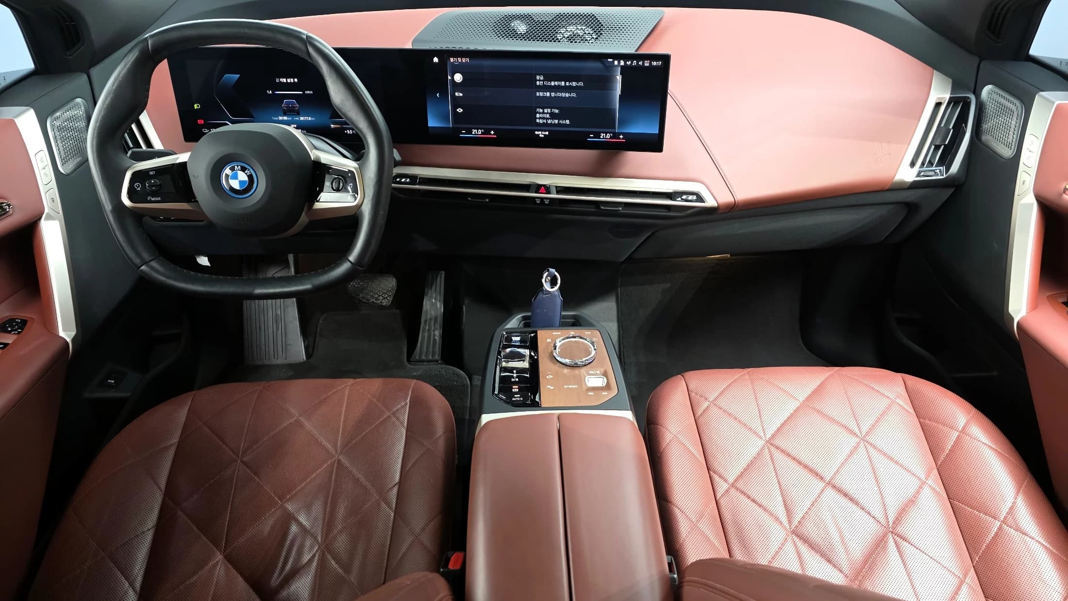 BMW iX xDrive50 Sports Plus, электромобиль, 2023 г. 36309 км. — фото 7