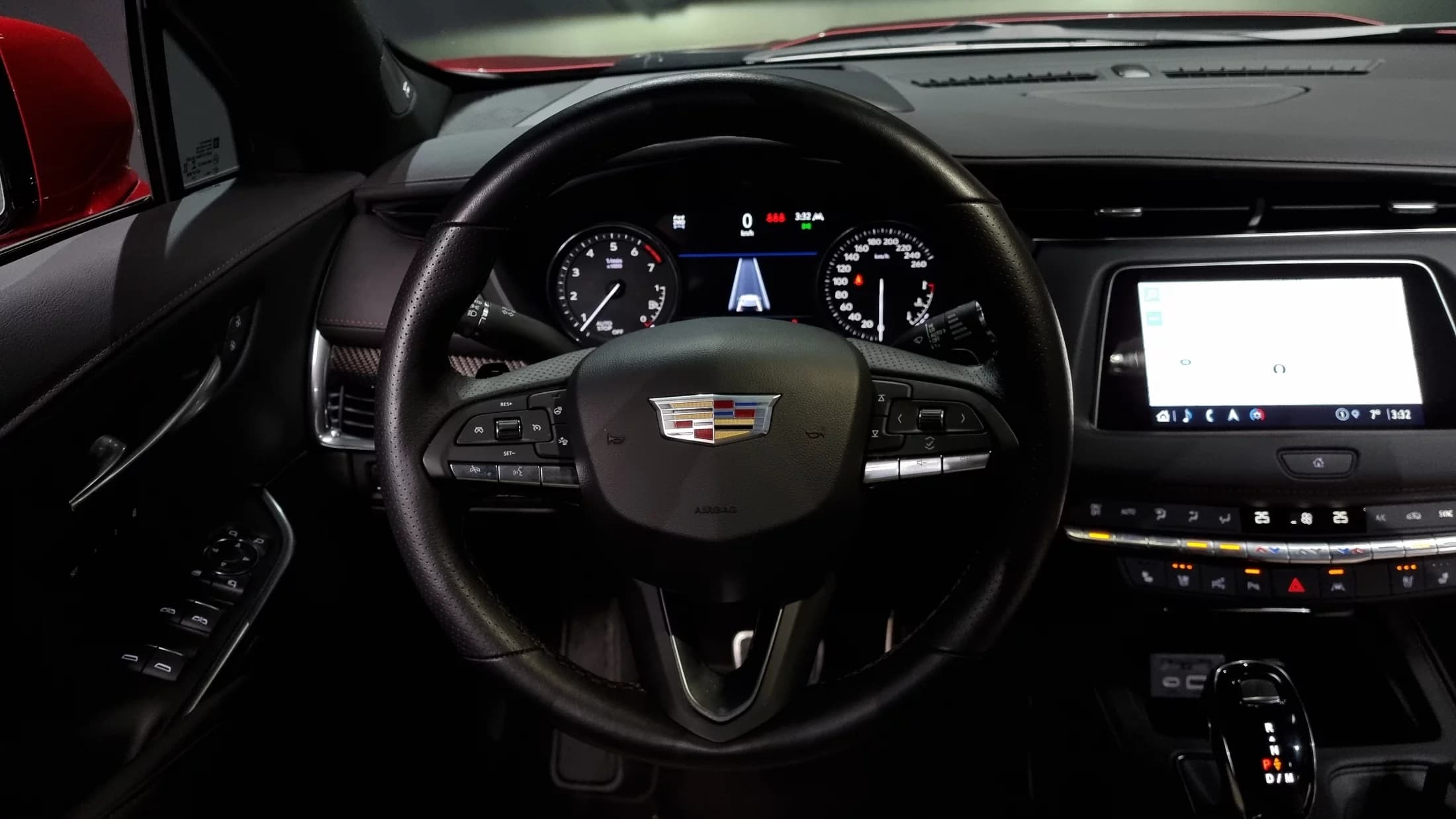 Cadillac XT4 2.0 Sport AWD, 2022 г. 4976 км. — фото 13