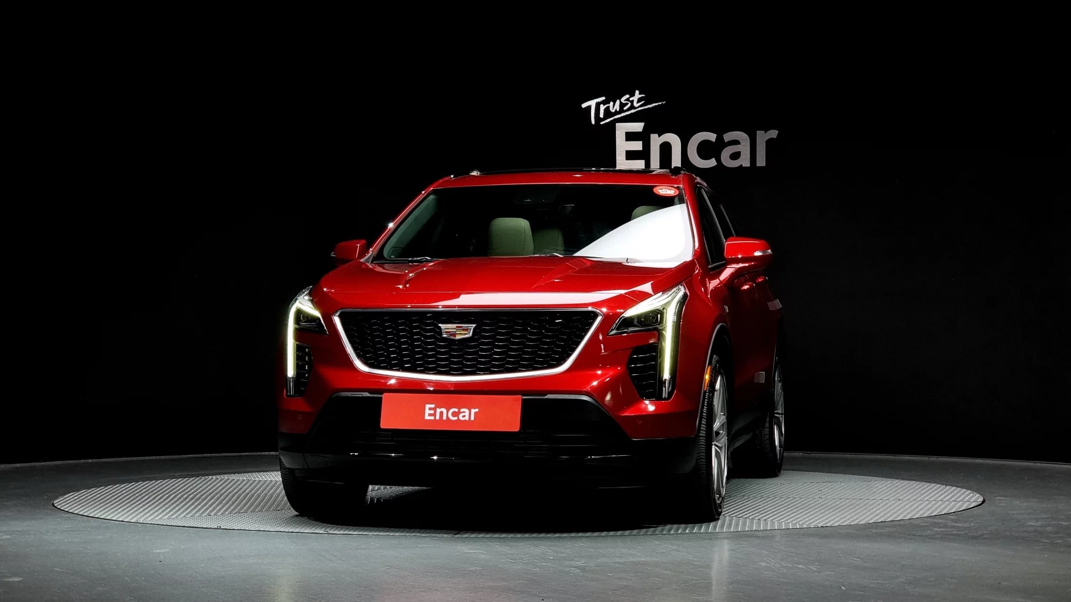 Cadillac XT4 2.0 Sport AWD, 2022 г. 4976 км. — фото 3