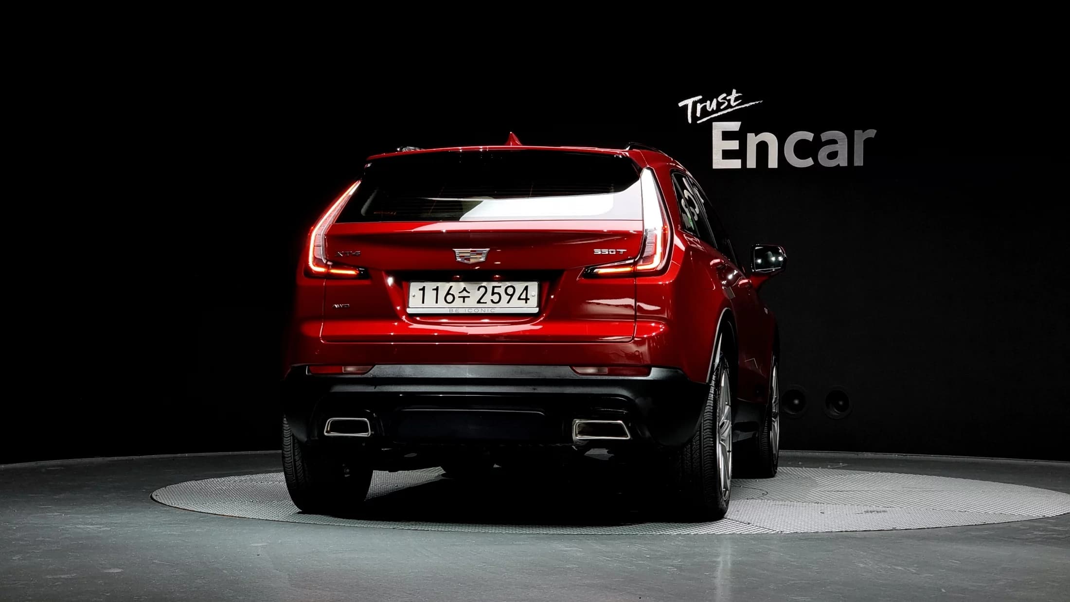 Cadillac XT4 2.0 Sport AWD, 2022 г. 4976 км. — фото 4