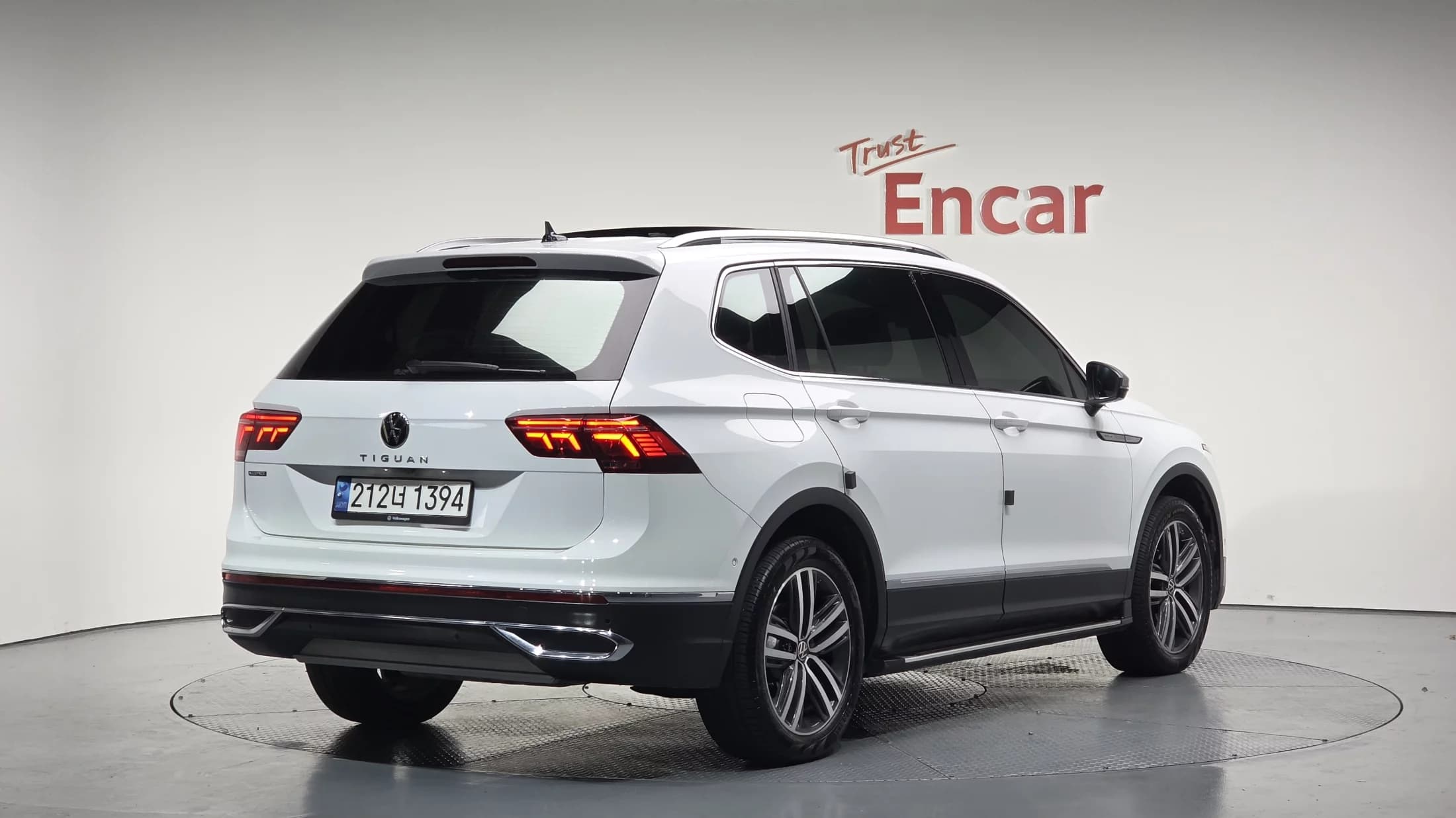 Volkswagen TIGUAN 2.0 TSI Prestige, 2022 г. 54090 км.