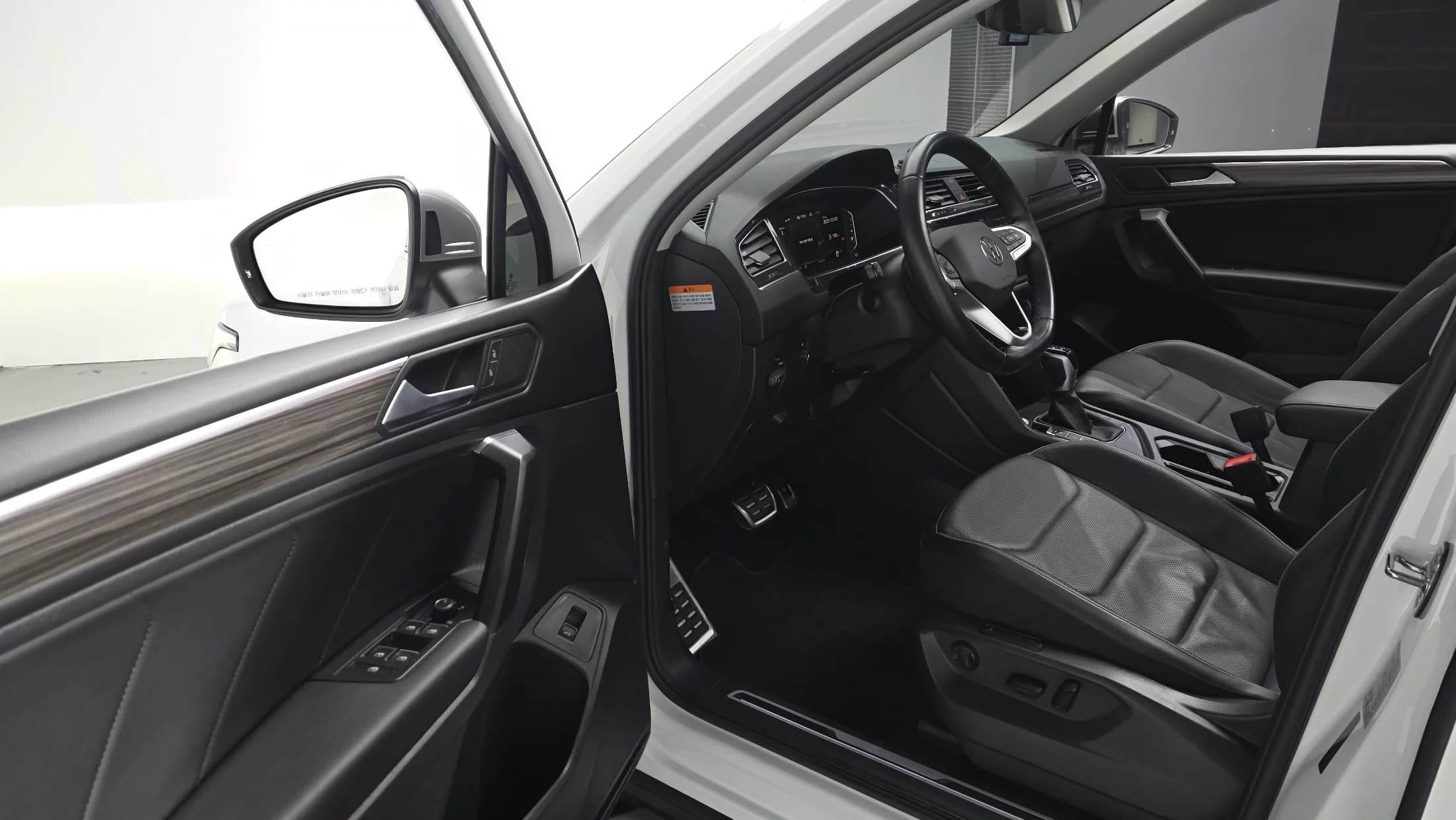 Volkswagen TIGUAN 2.0 TSI Prestige, 2022 г. 54090 км. — фото 11