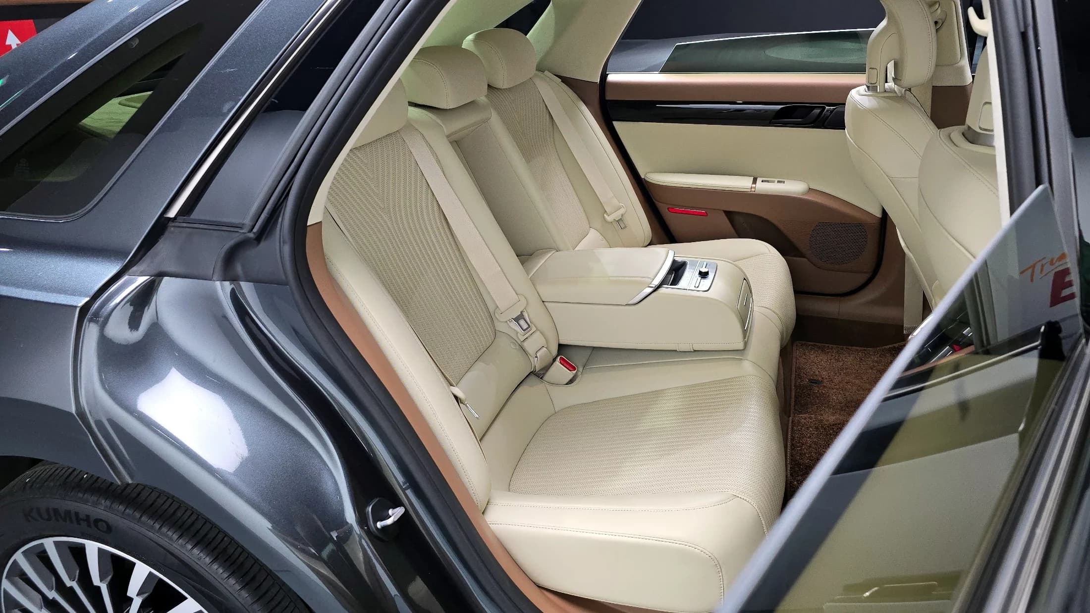 Hyundai Grandeur 2,5 Gasoline 2WD Calligraphy, 2023 г. 23050 км. — фото 12