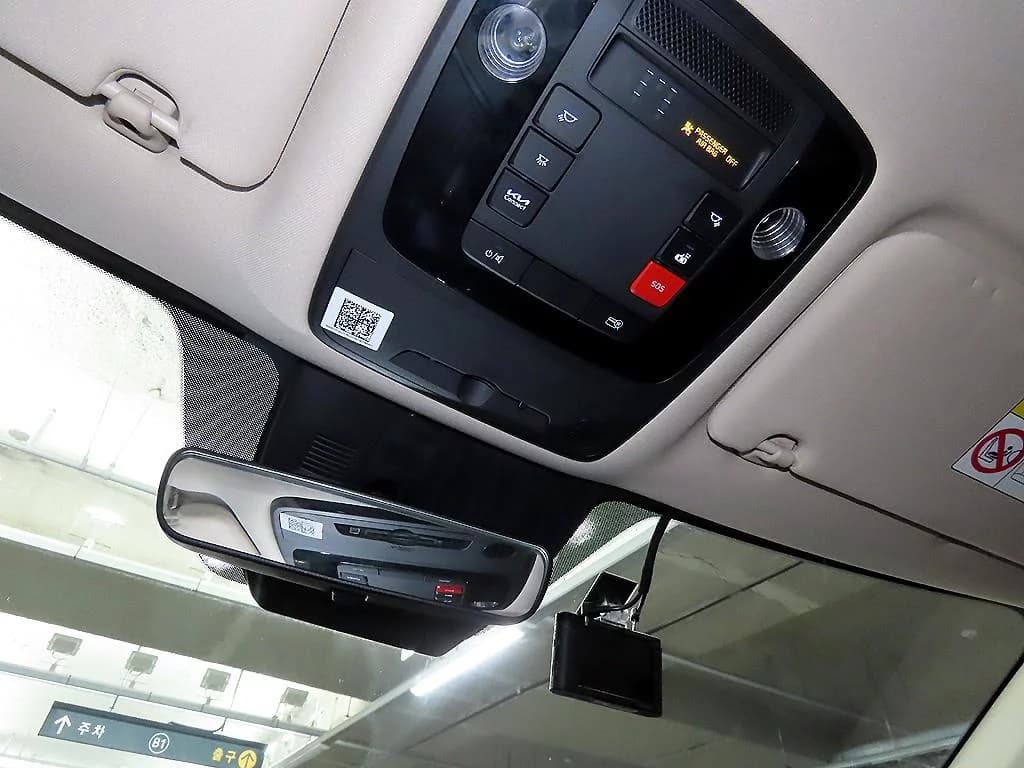 Kia Carnival Gasoline 9-Seater Prestige, 2022 г. 48185 км. — фото 16