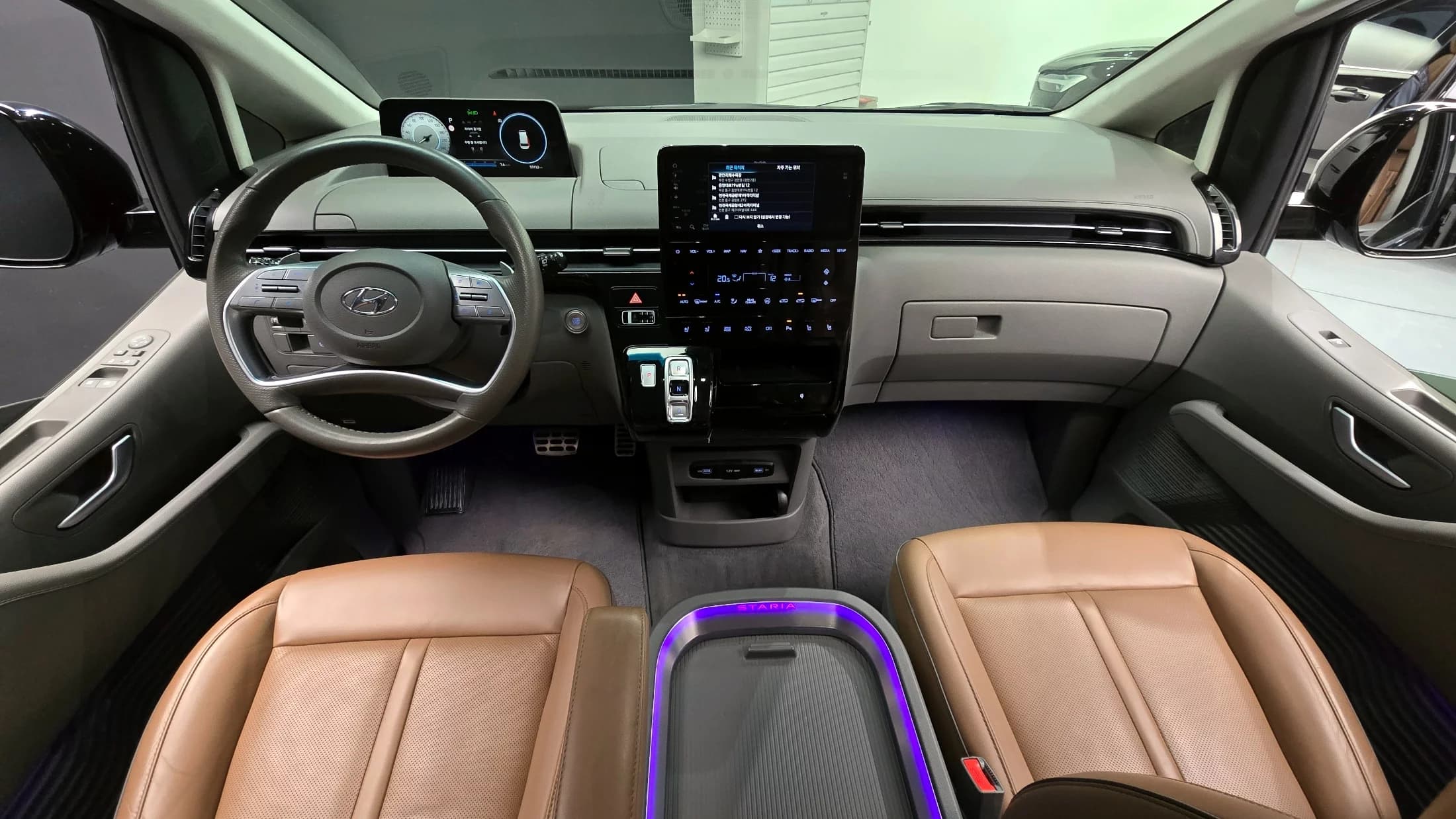 Hyundai Staria Lounge 9-Seater Inspiration, 2021 г. 55932 км. — фото 7