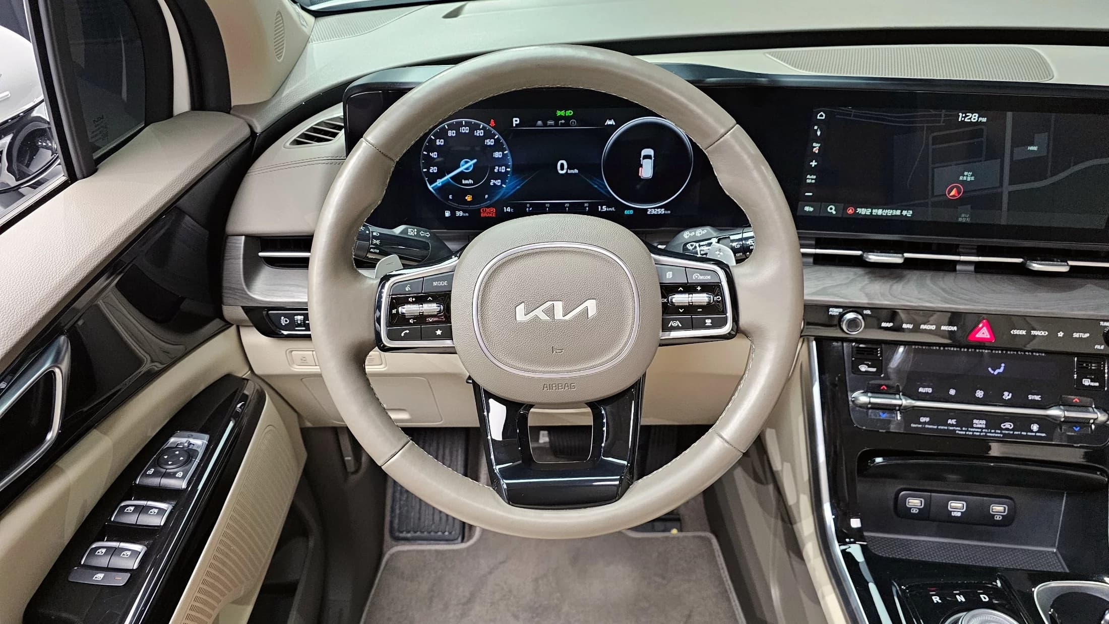 Kia Carnival Gasoline 7-Seater Outdoor Noblesse, 2023 г. 23271 км. — фото 13