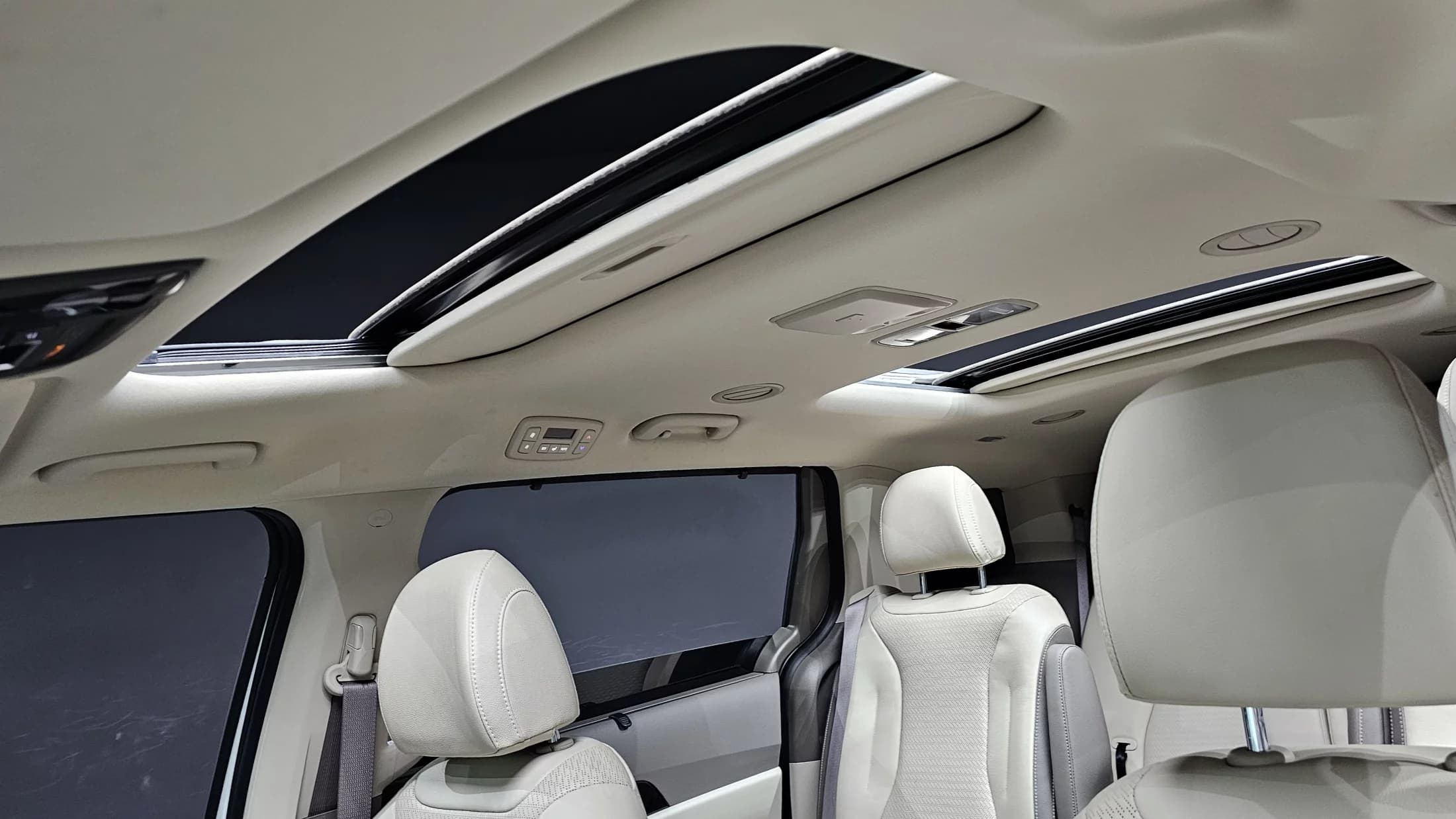 Kia Carnival Gasoline 7-Seater Outdoor Noblesse, 2023 г. 23271 км. — фото 19