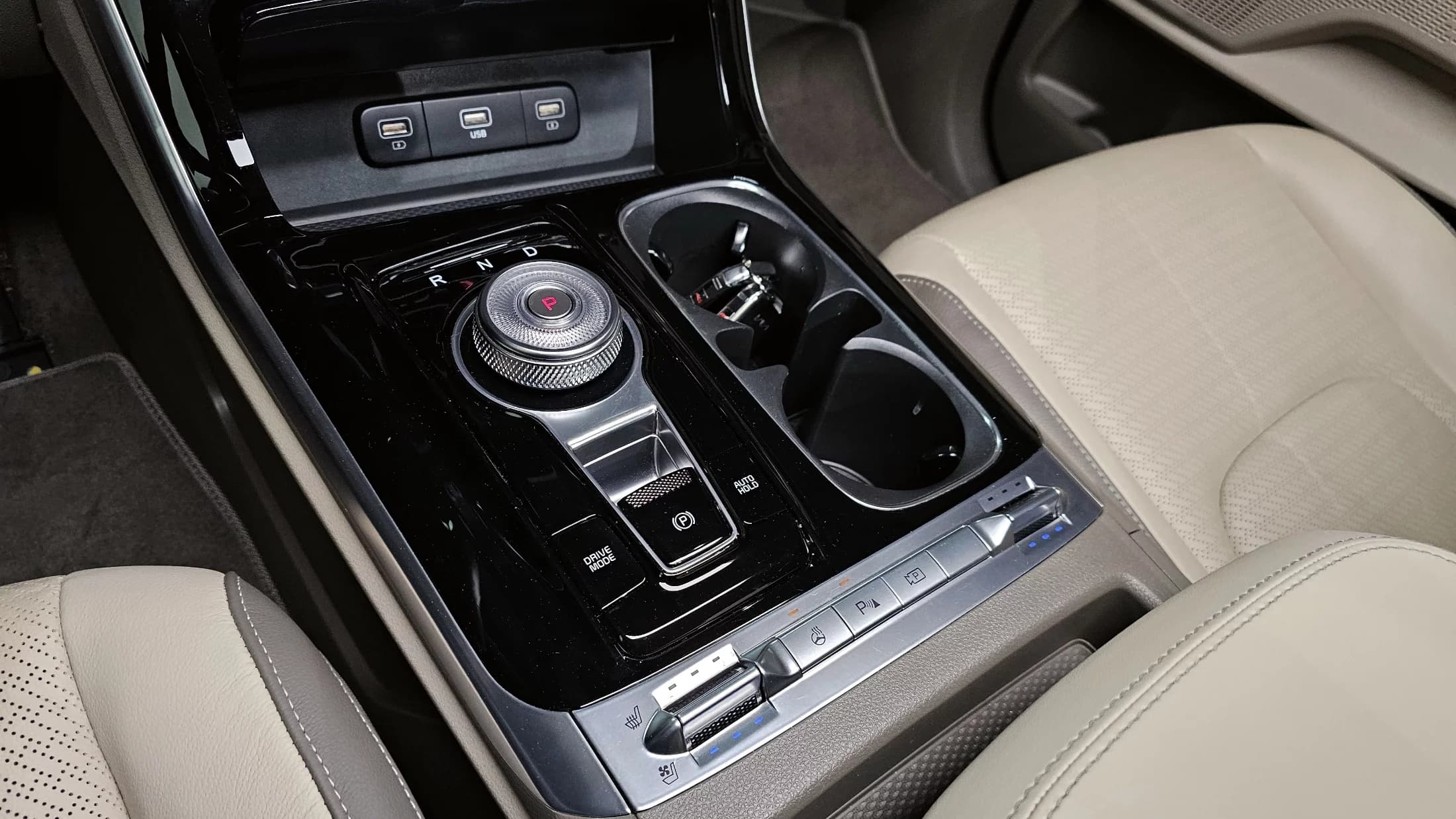 Kia Carnival Gasoline 7-Seater Outdoor Noblesse, 2023 г. 23271 км. — фото 9