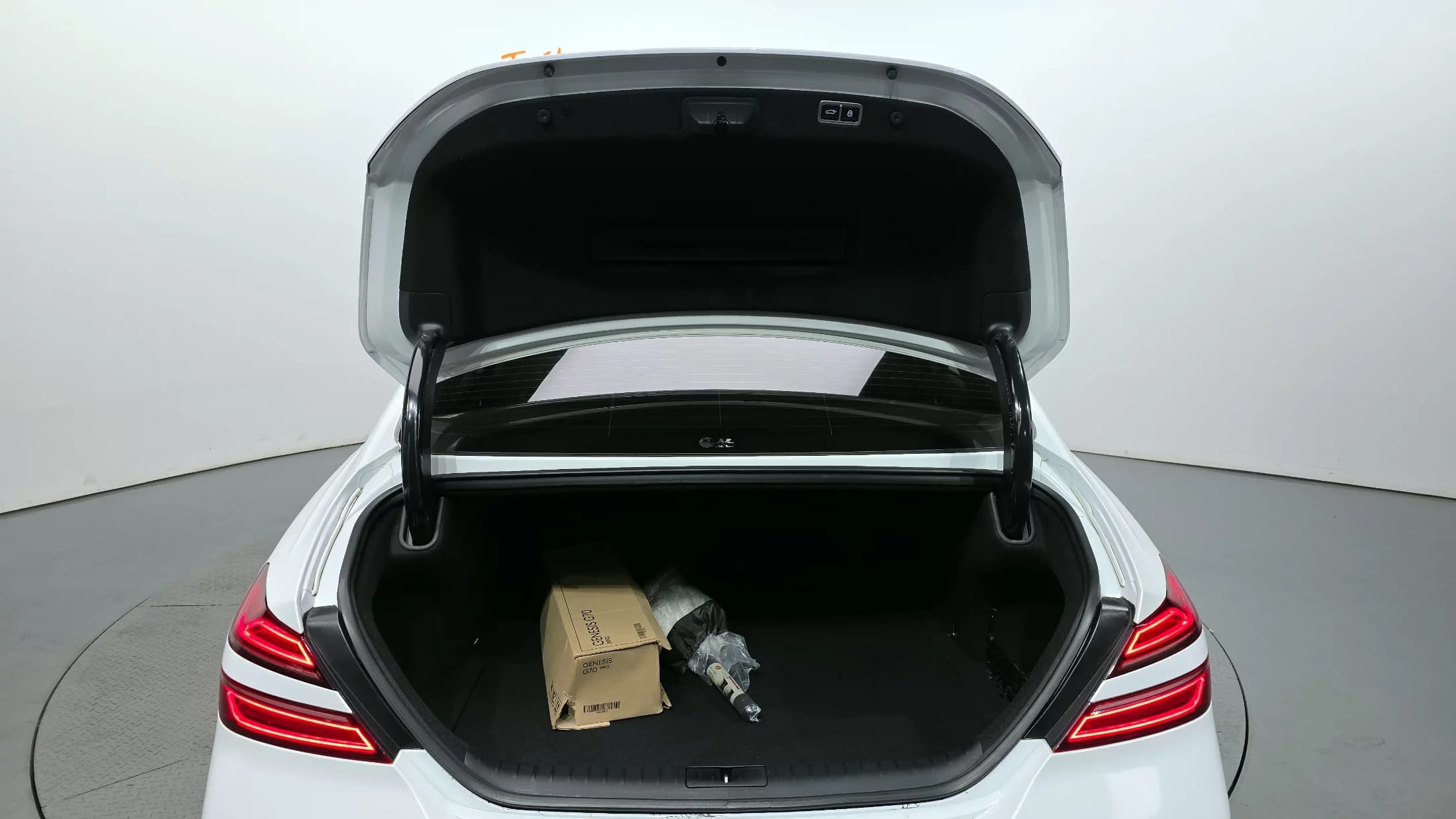 Genesis G70 Gasoline 2.5T 4WD, 2024 г. 30302 км. — фото 20