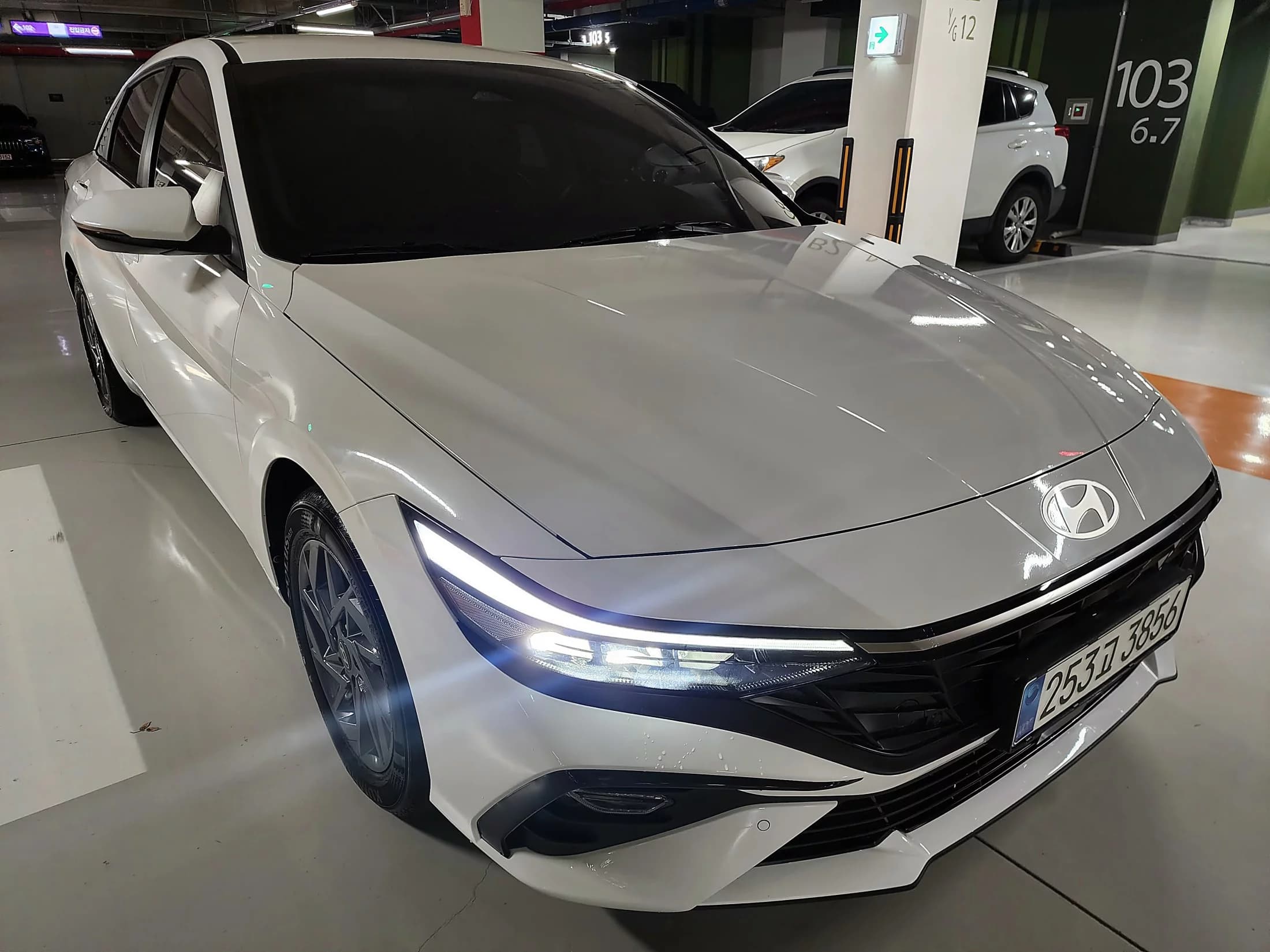 Hyundai AVANTE (Хендай Элантра) 1.6 Modern, 2024 г. 13052 км.