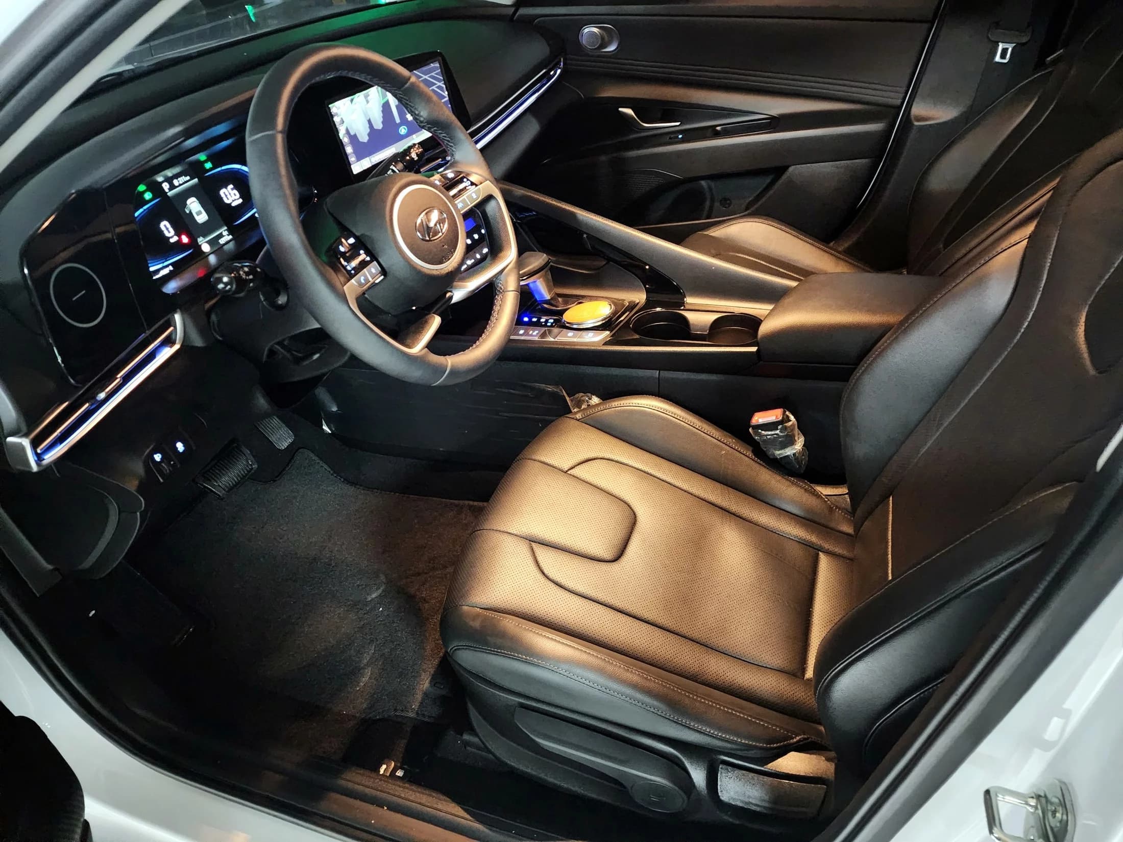 Hyundai AVANTE (Хендай Элантра) 1.6 Modern, 2024 г. 13052 км. — фото 11