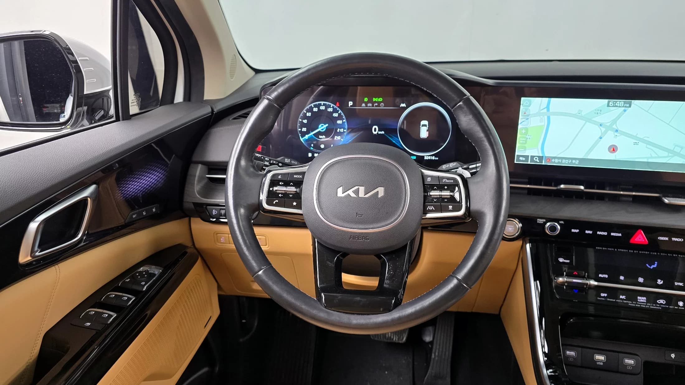 Kia Carnival Gasoline 7-Seater Signature, 2022 г. 32433 км. — фото 13