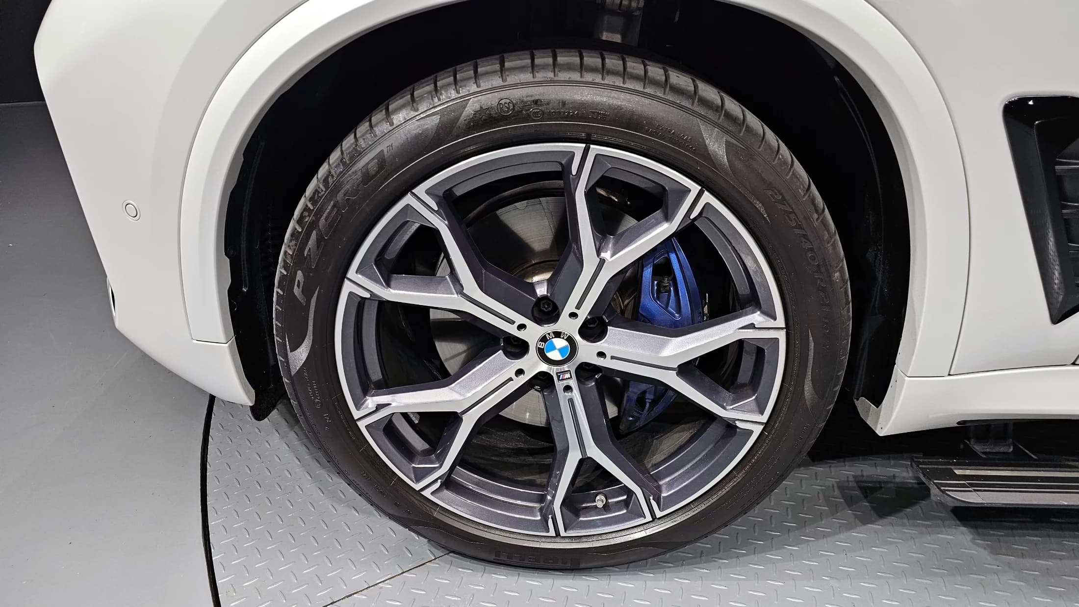 BMW X5 xDrive 40i M Sport, 2025 г. 16198 км. — фото 5