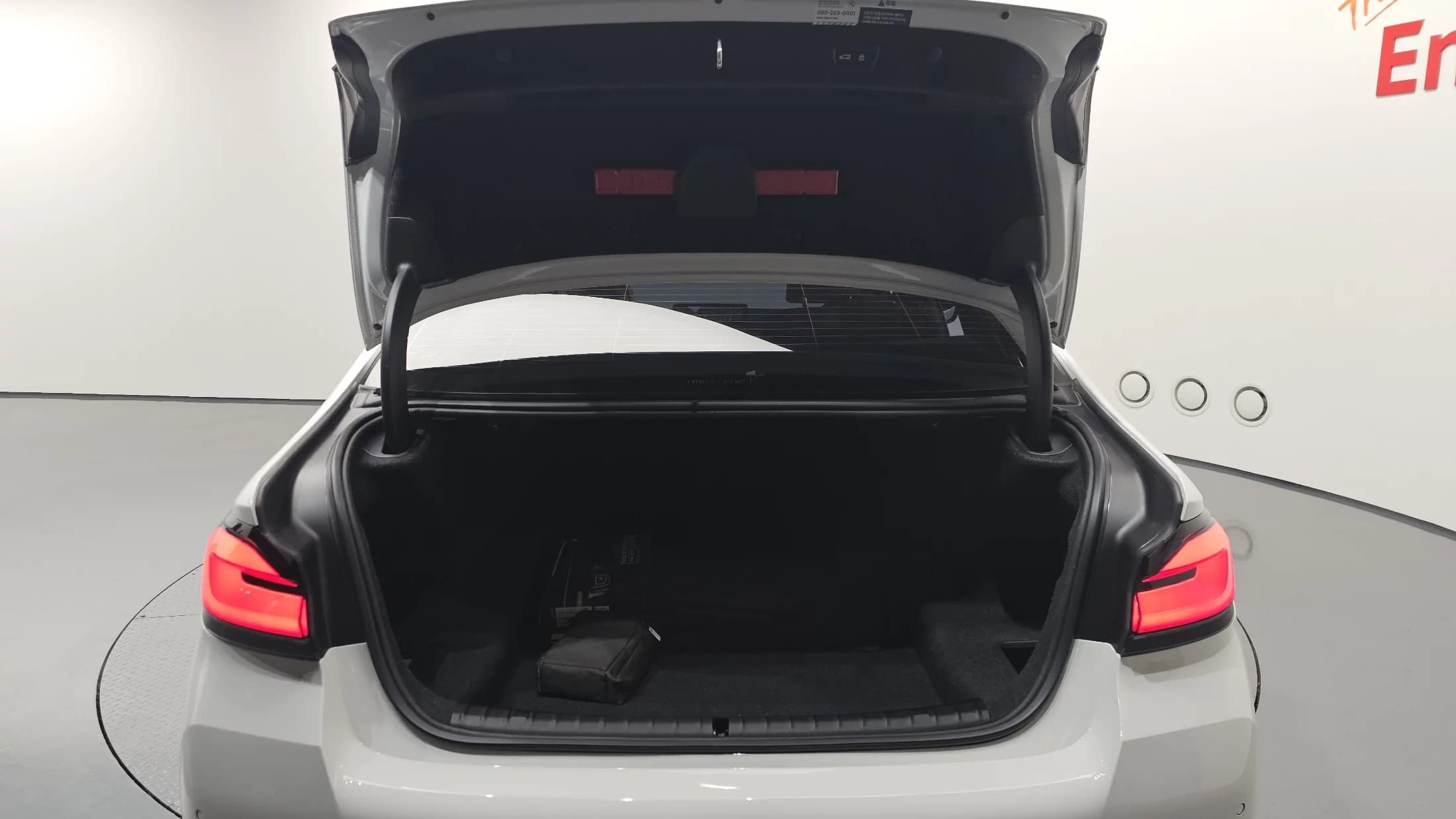 BMW 5-Series 530i M Sport Package, 2022 г. 33770 км. — фото 20