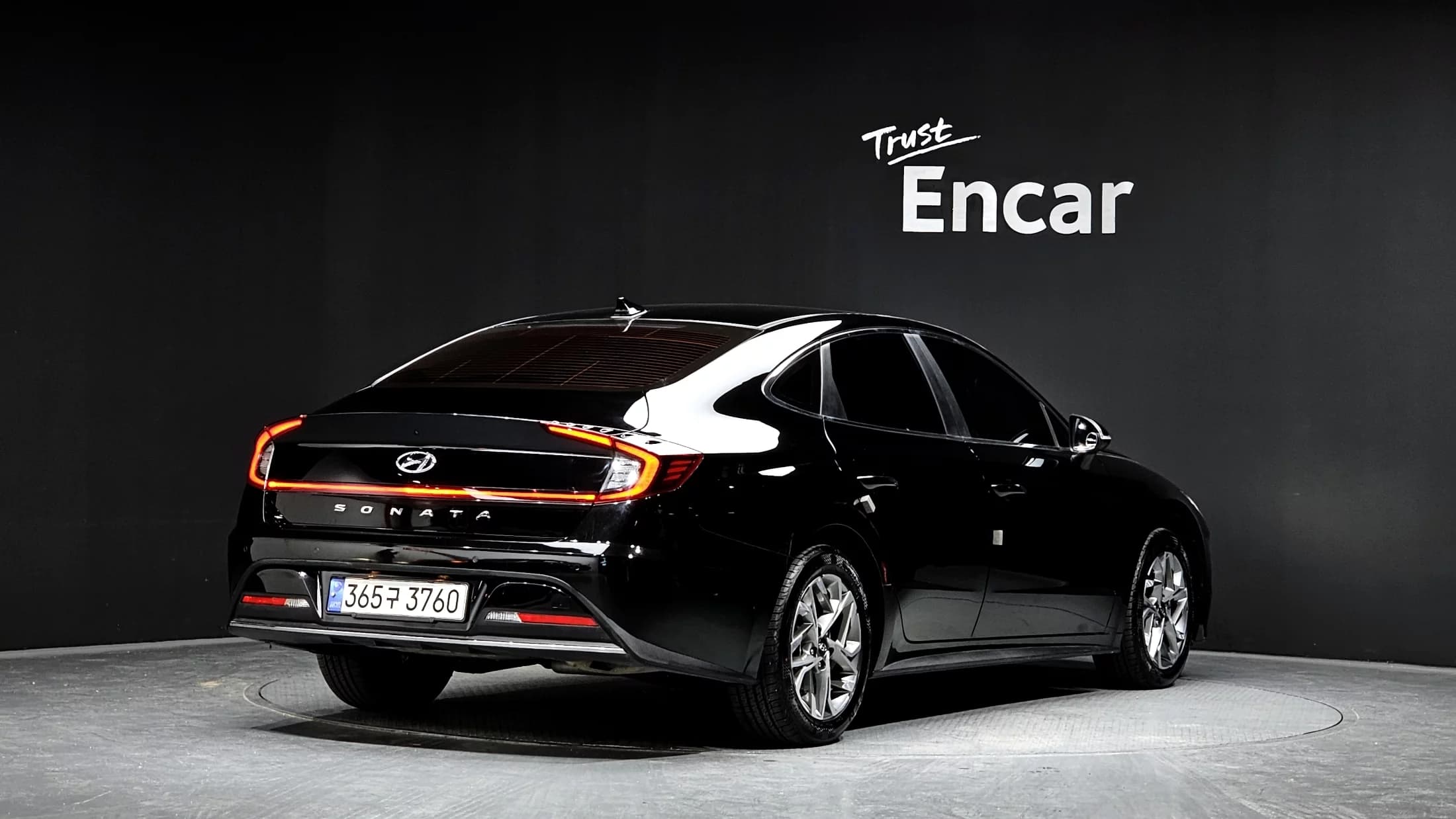 Hyundai Sonata 2.0 Premium Family, 2021 г. 54139 км. — фото 2